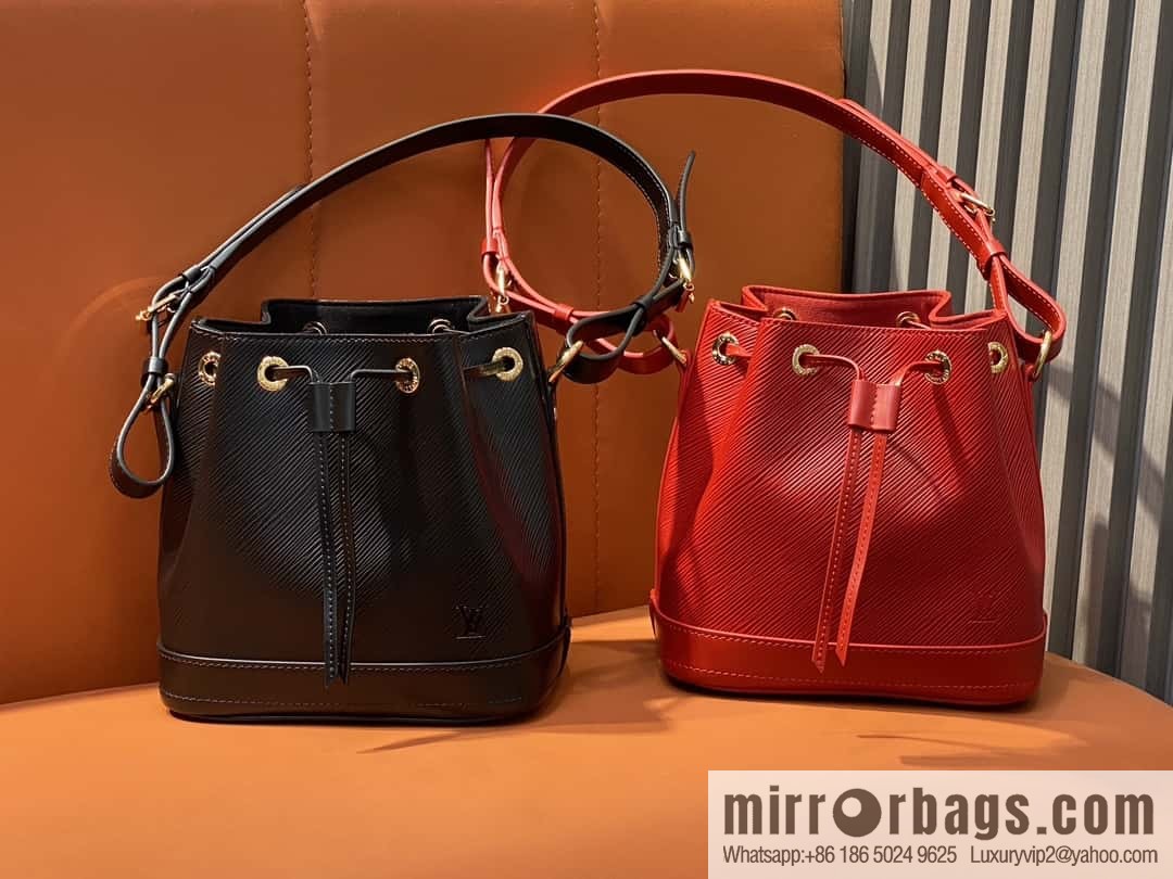 [Boutique‑grade] M24675 red, water ripple bucket bag NOE BB handbag