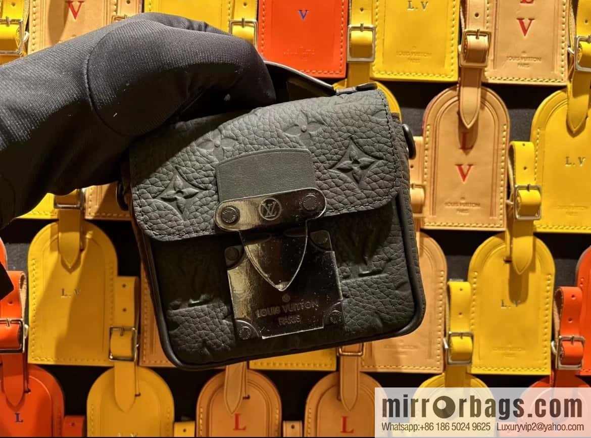 [Boutique‑grade] M83148 black flower, men's bag, mini mailman bag series Pico S-Lock handbag, Darth Vader (copy)