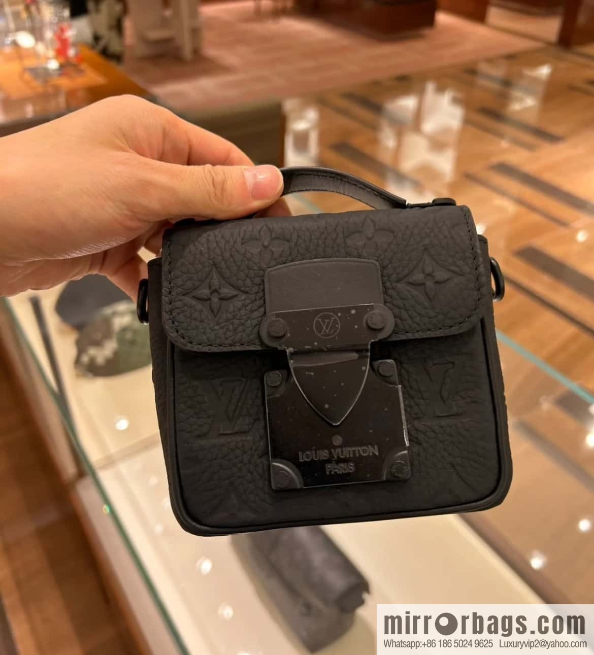 [Boutique‑grade] M83148 black flower, men's bag, mini mailman bag series Pico S-Lock handbag, Darth Vader (copy)