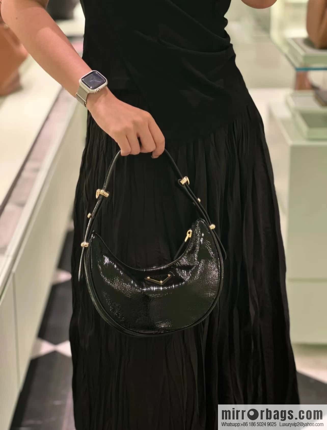 PRADA 🎉 Moon handbag 🎉 1BC194 lacquered wax leather