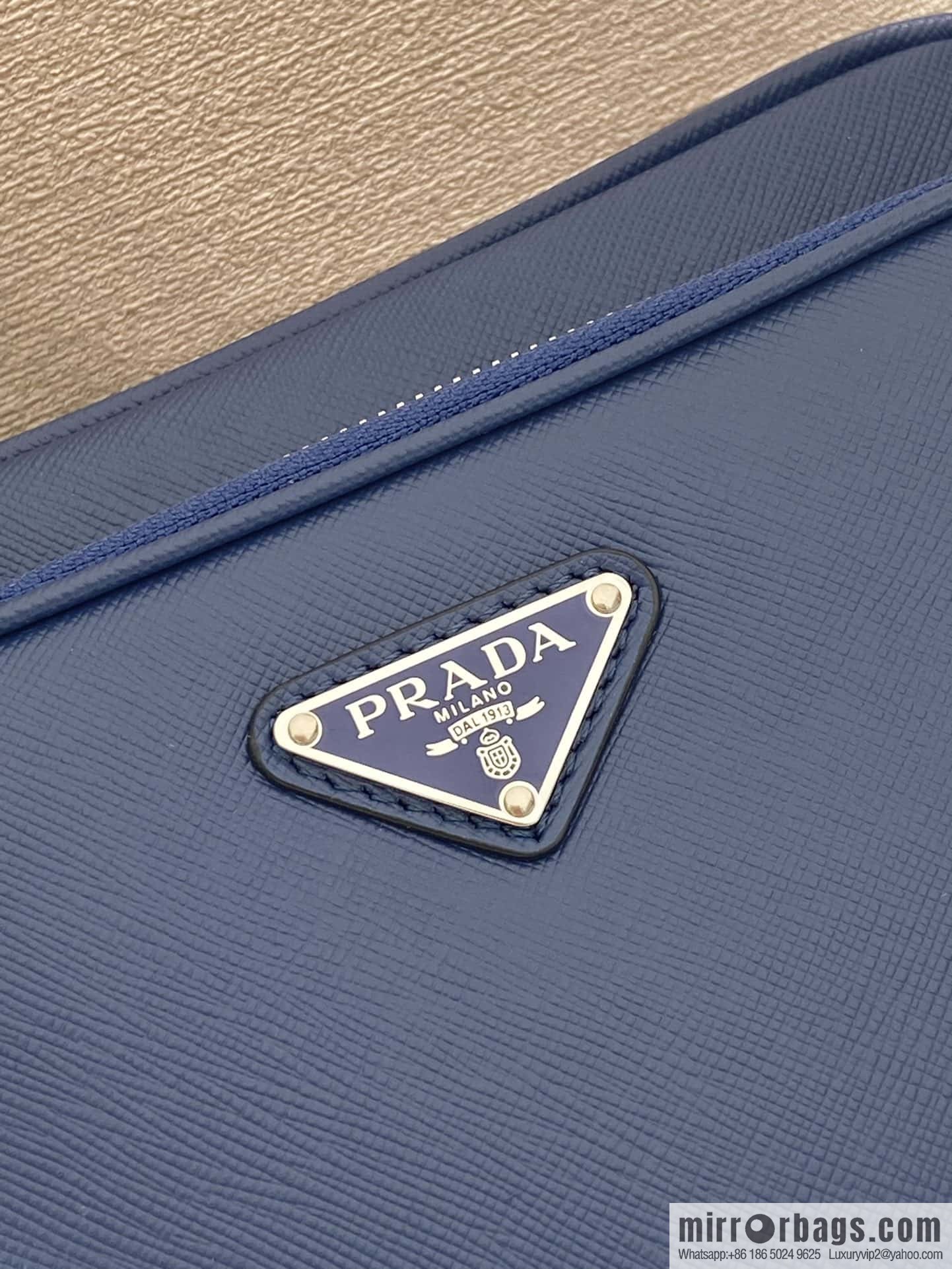 PRADA 🎉 new 🎉 2VH170 🎉🎉 new color