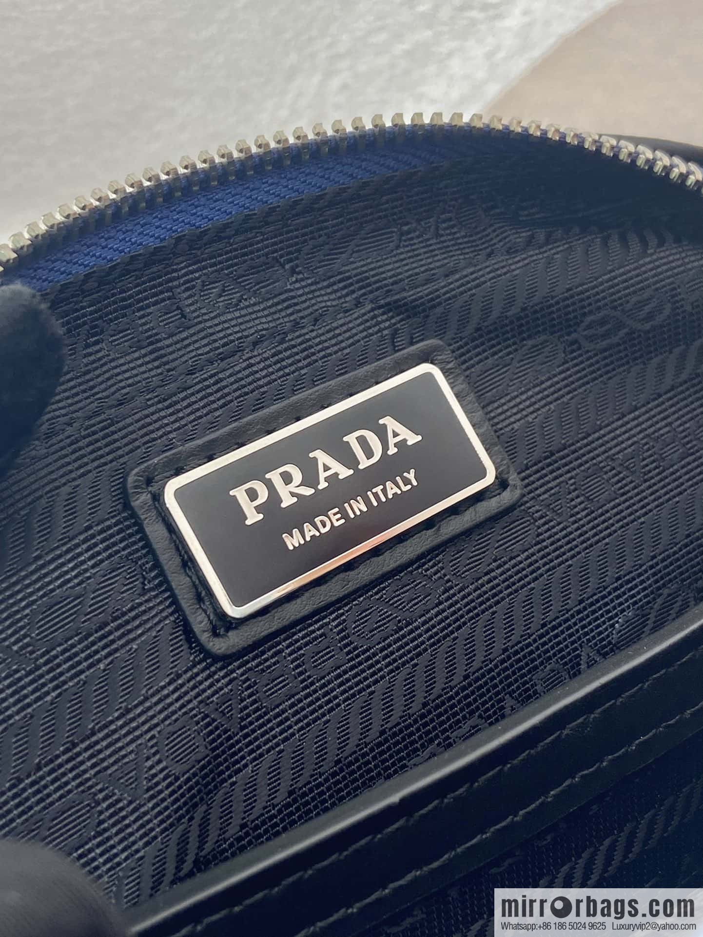 PRADA 🎉 new 🎉 2VH170 🎉🎉 new color