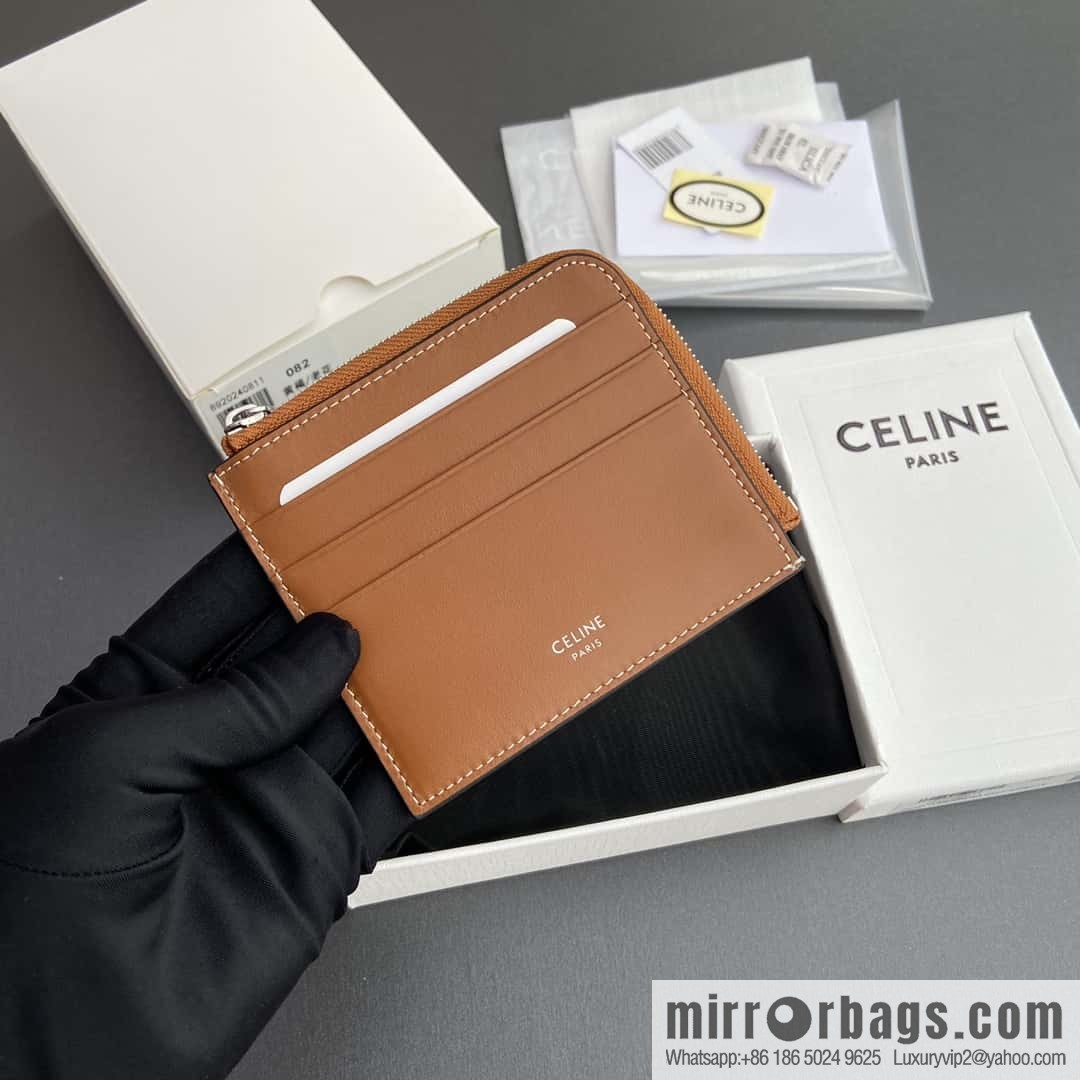 CELINE TRIOMPHE Logo Printed Sheepskin Zipper Card Pack 10D882CCP.04LU