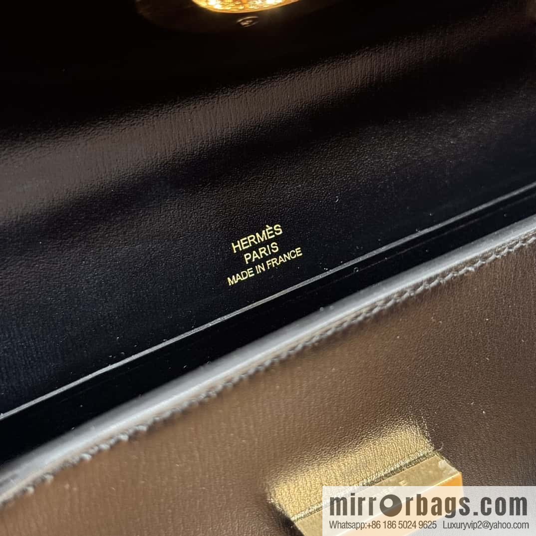 Chaine d'Ancre To Go Wallet, Golden Buckle with Pig Nose Togo