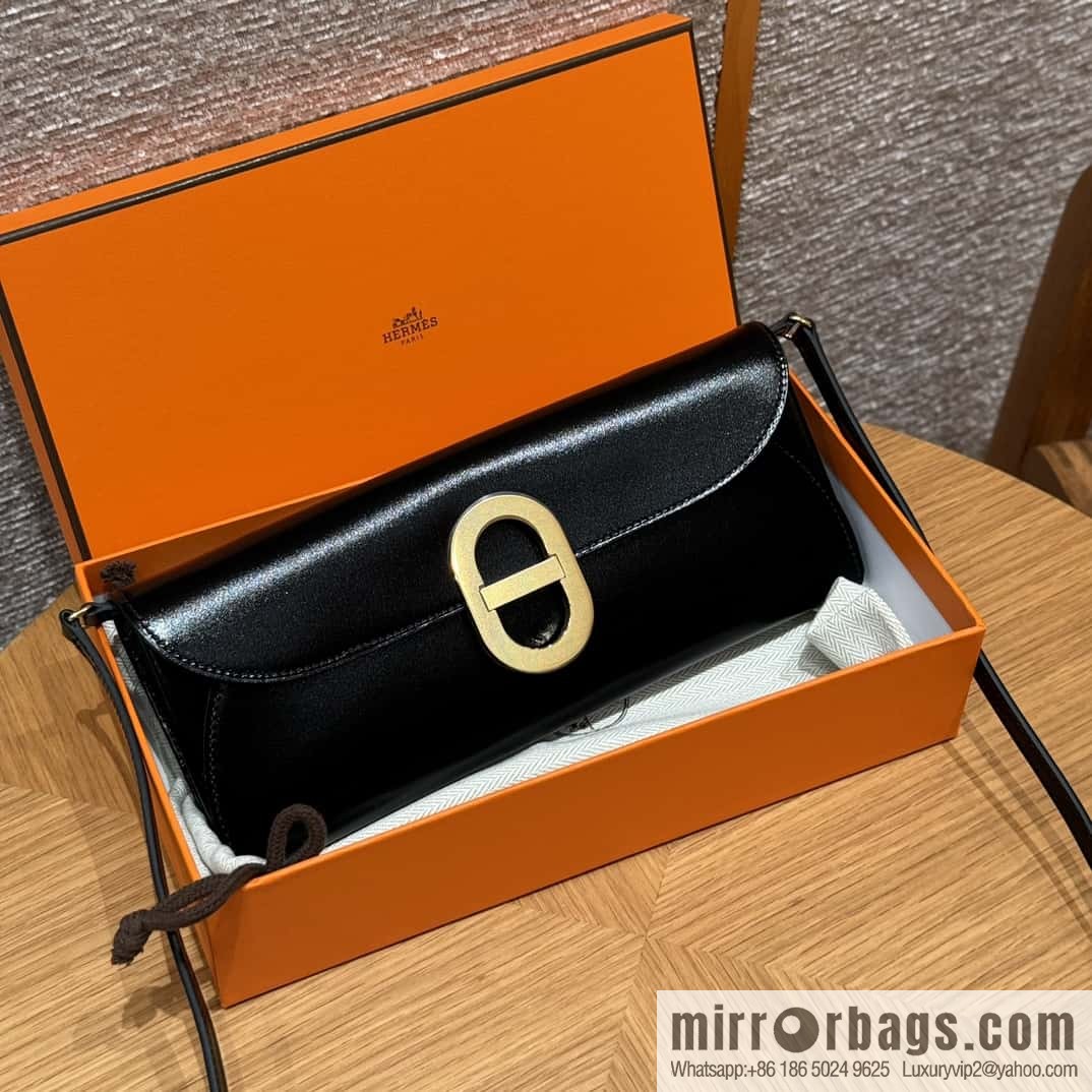 Chaine d'Ancre To Go Wallet, Golden Buckle with Pig Nose Togo