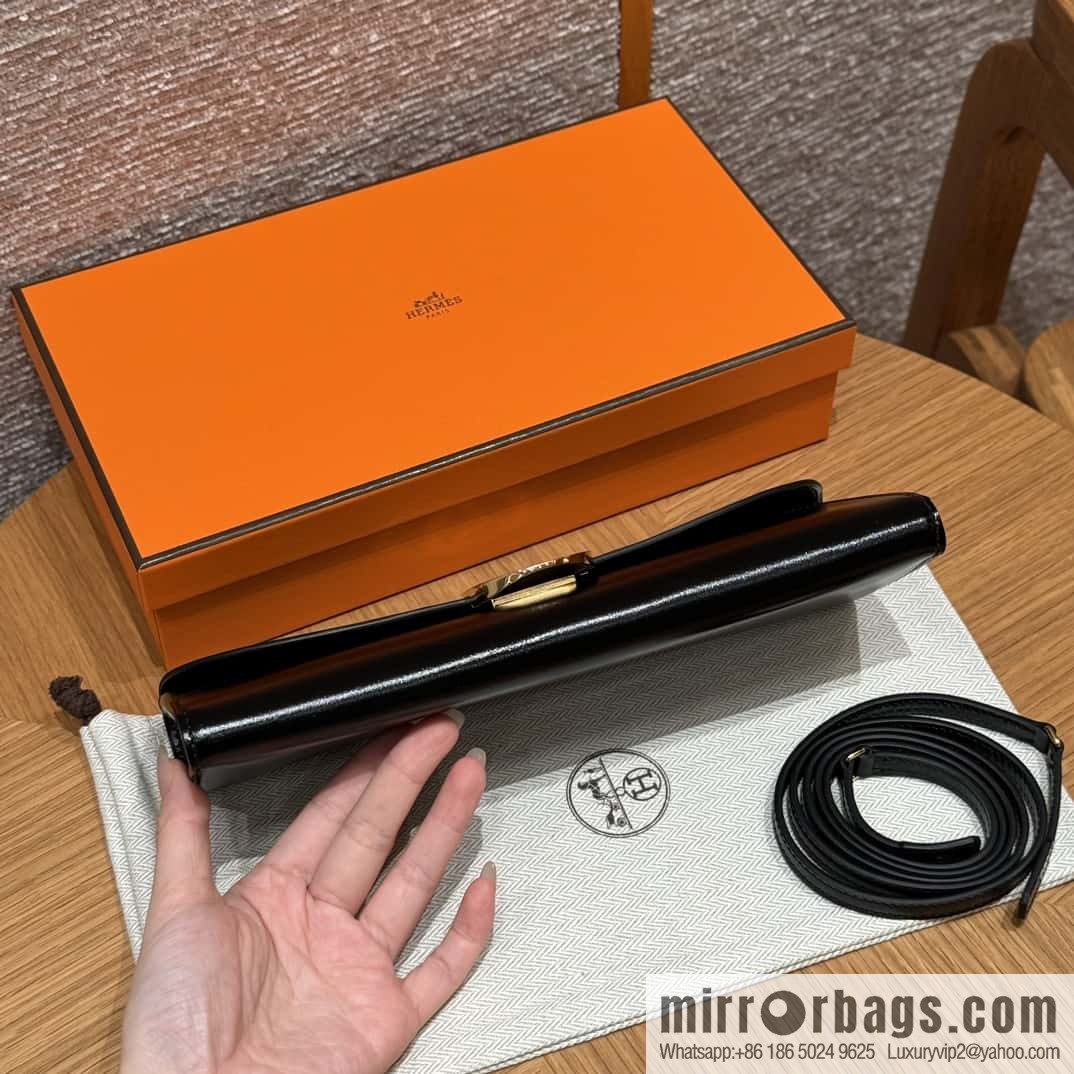 Chaine d'Ancre To Go Wallet, Golden Buckle with Pig Nose Togo