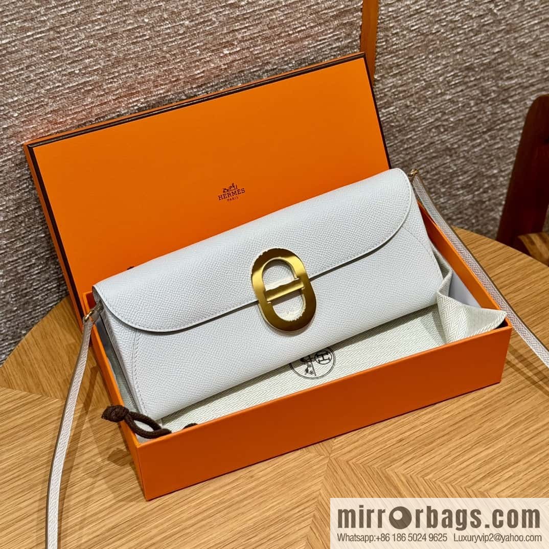 Chaine d'Ancre To Go wallet, pig nose togo milk grey gold buckle
