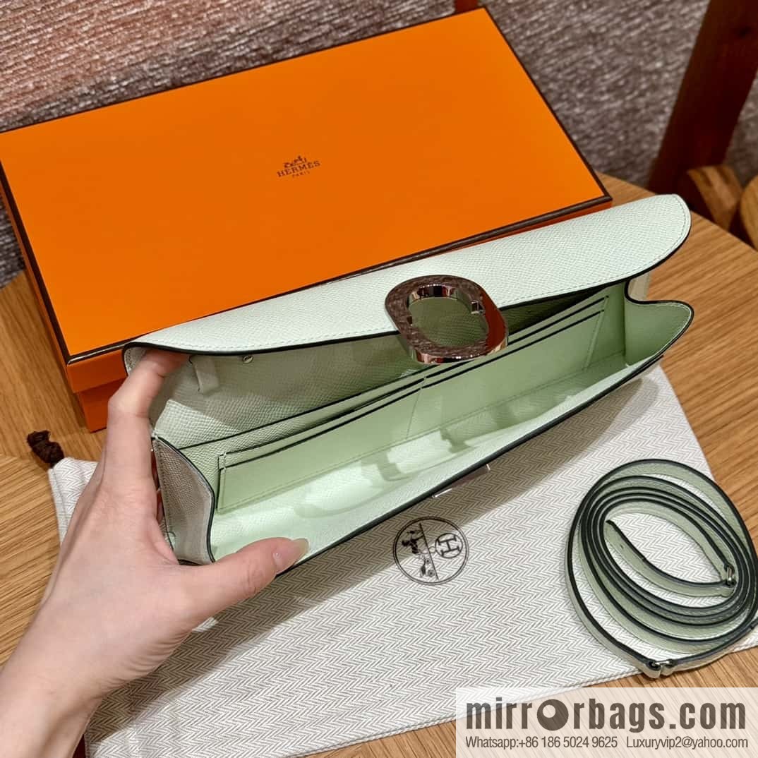 Chaine d'Ancre To Go Wallet, Pig Nose Togo Bubble Green Silver Buckle
