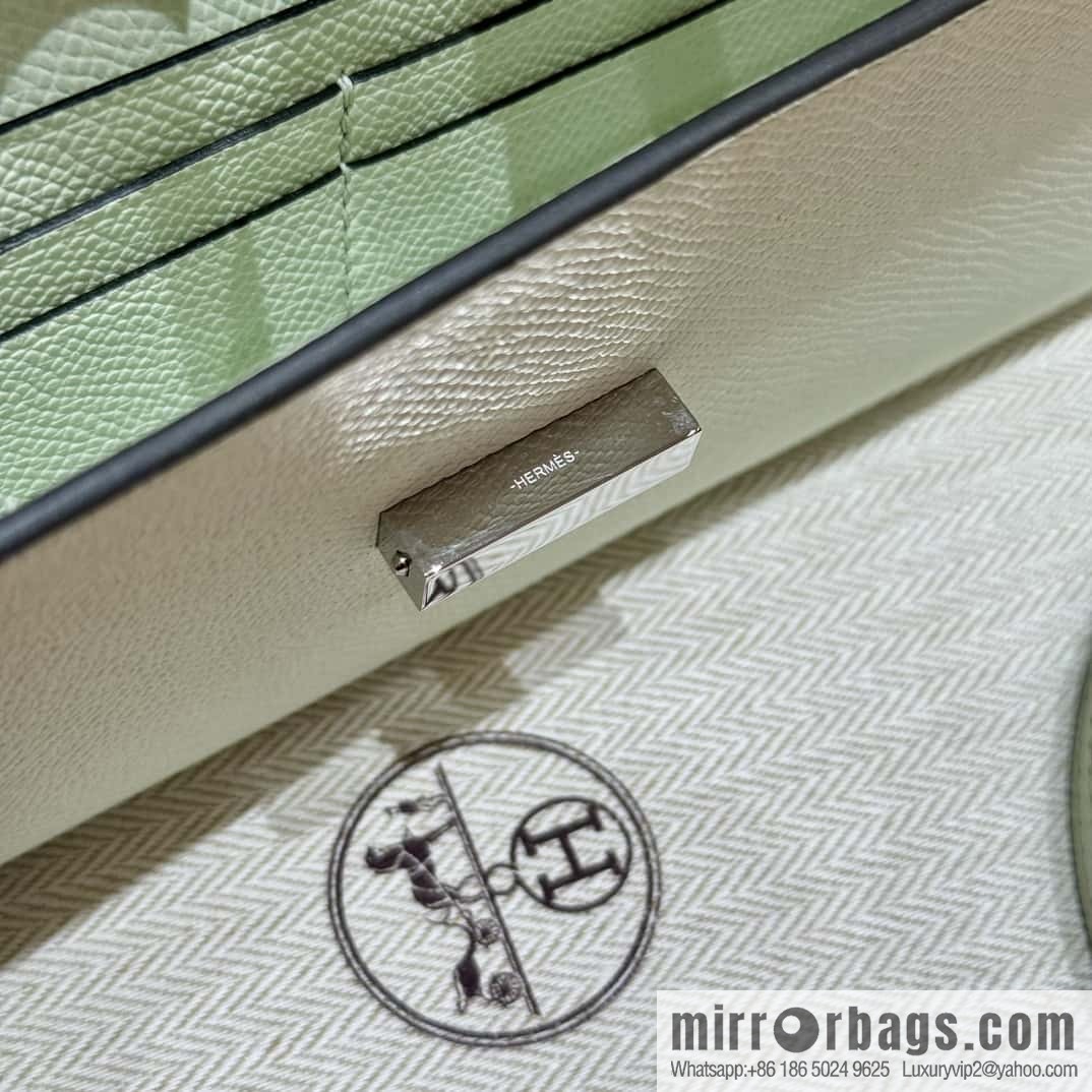 Chaine d'Ancre To Go Wallet, Pig Nose Togo Bubble Green Silver Buckle