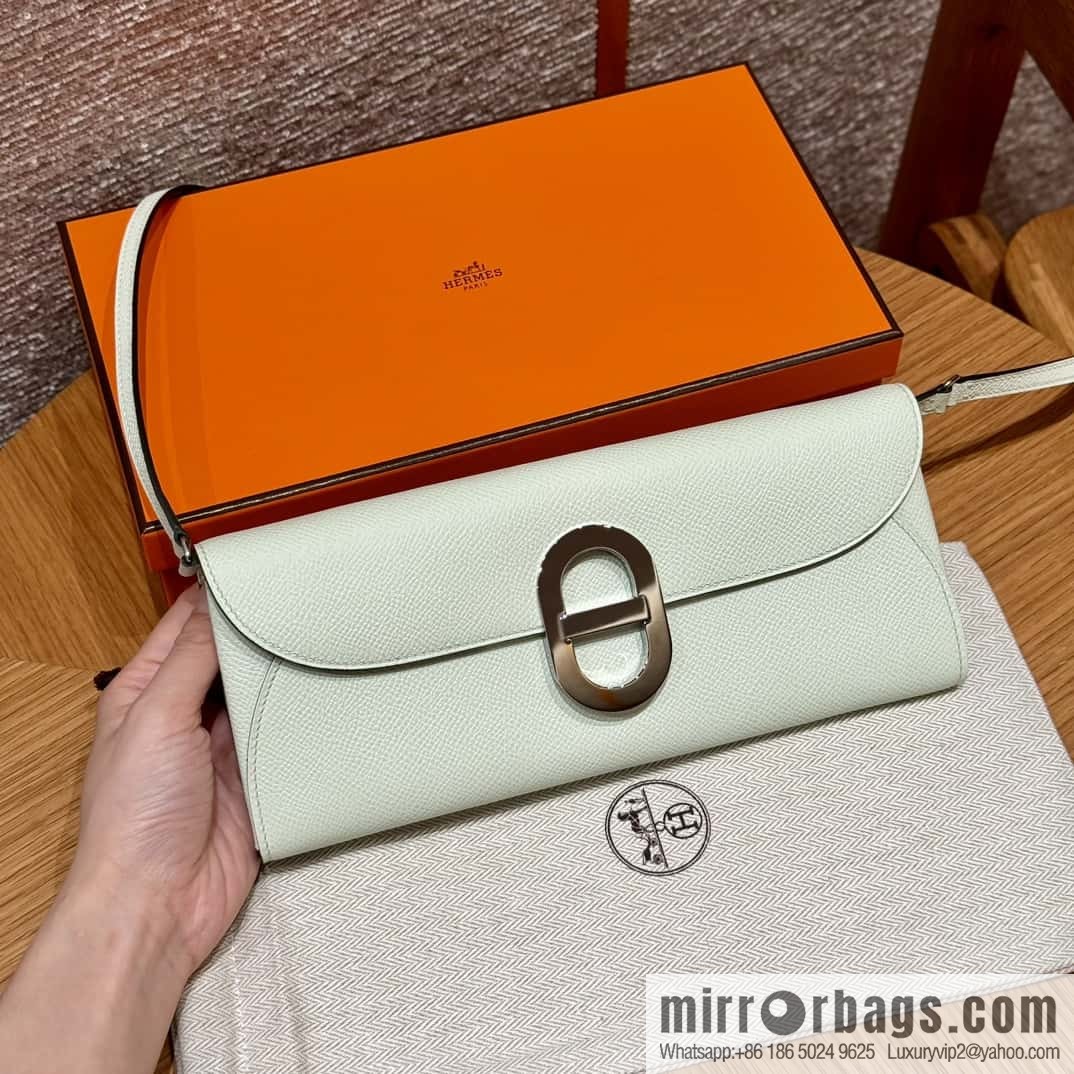 Chaine d'Ancre To Go Wallet, Pig Nose Togo Bubble Green Silver Buckle