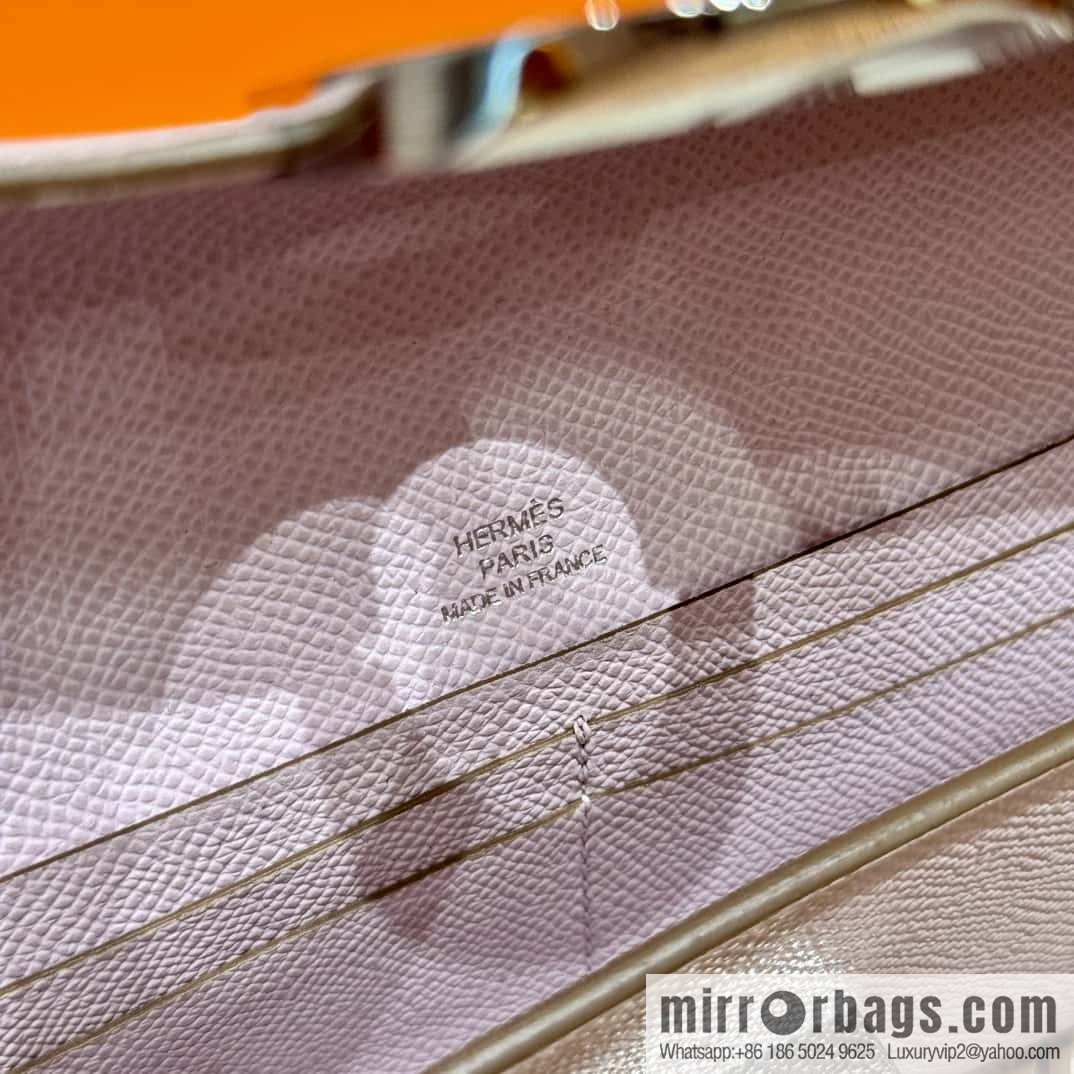 Chaine d'Ancre To Go wallet, pig nose togo lilac silver buckle