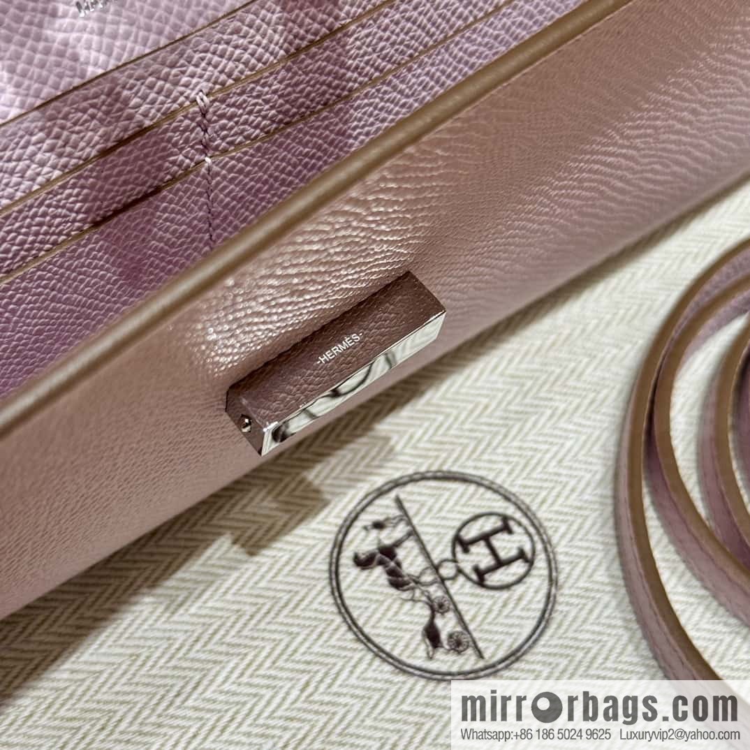 Chaine d'Ancre To Go wallet, pig nose togo lilac silver buckle