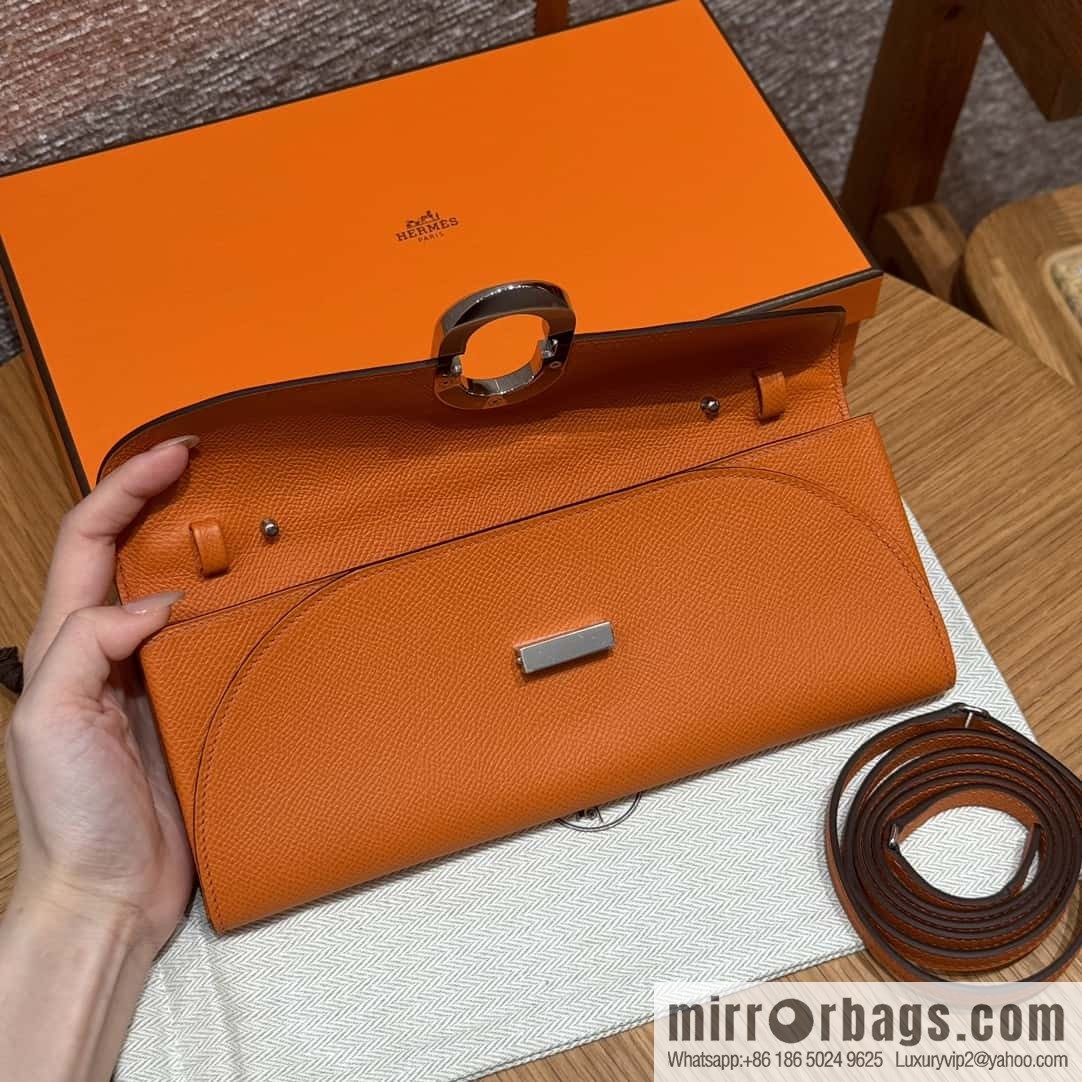 Chaine d'Ancre To Go Wallet, Pig Nose Togo Orange Silver Buckle