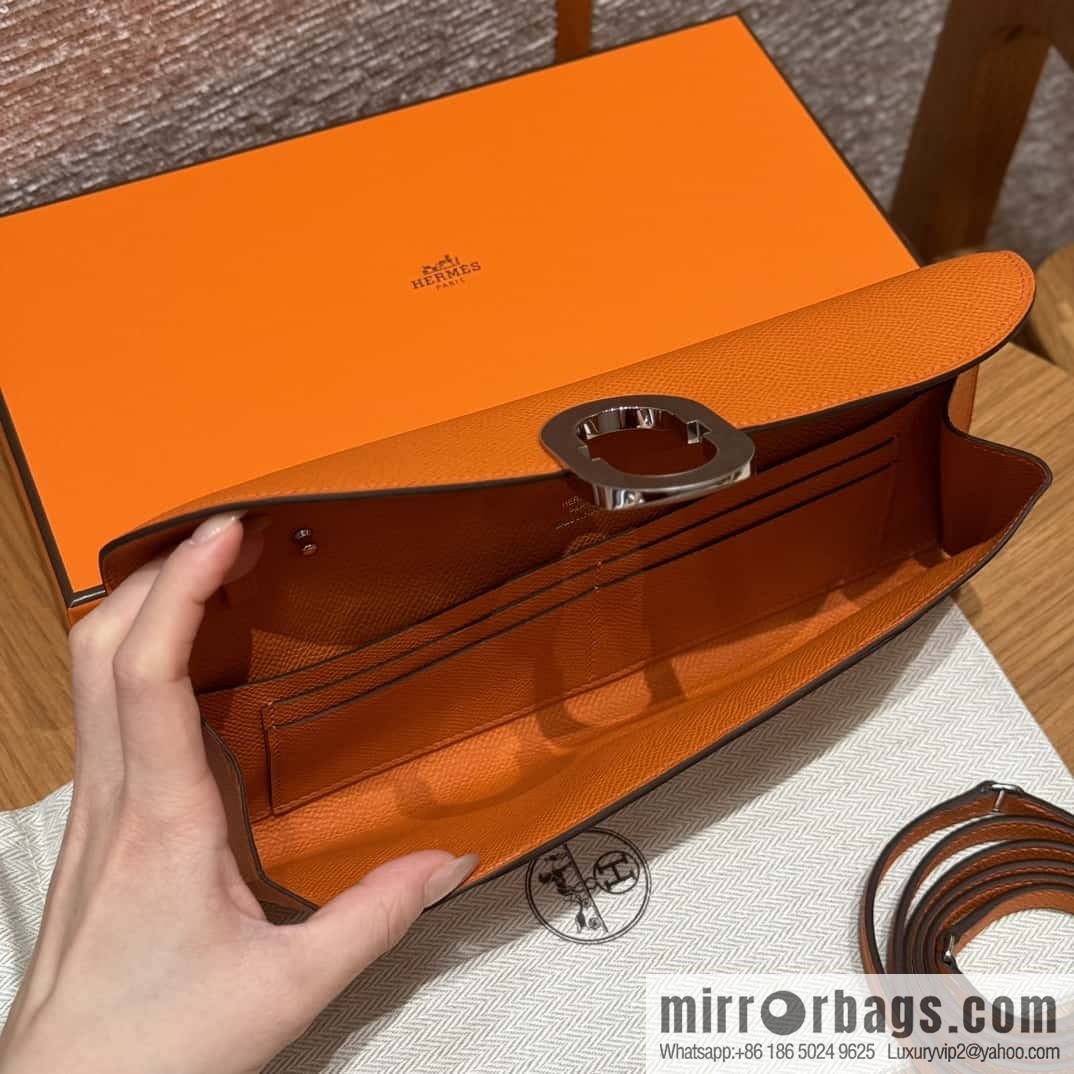 Chaine d'Ancre To Go Wallet, Pig Nose Togo Orange Silver Buckle