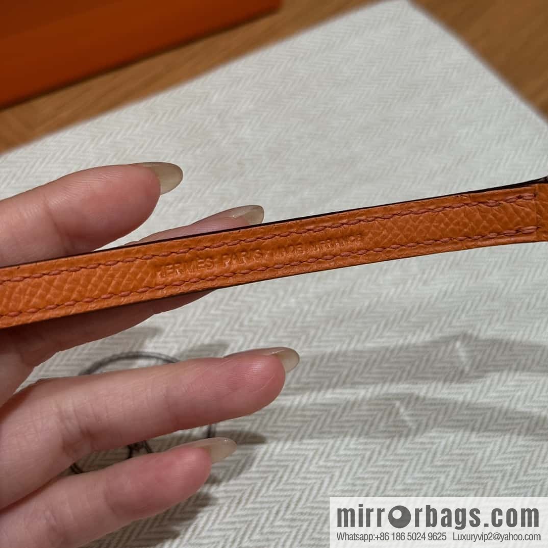Chaine d'Ancre To Go Wallet, Pig Nose Togo Orange Silver Buckle
