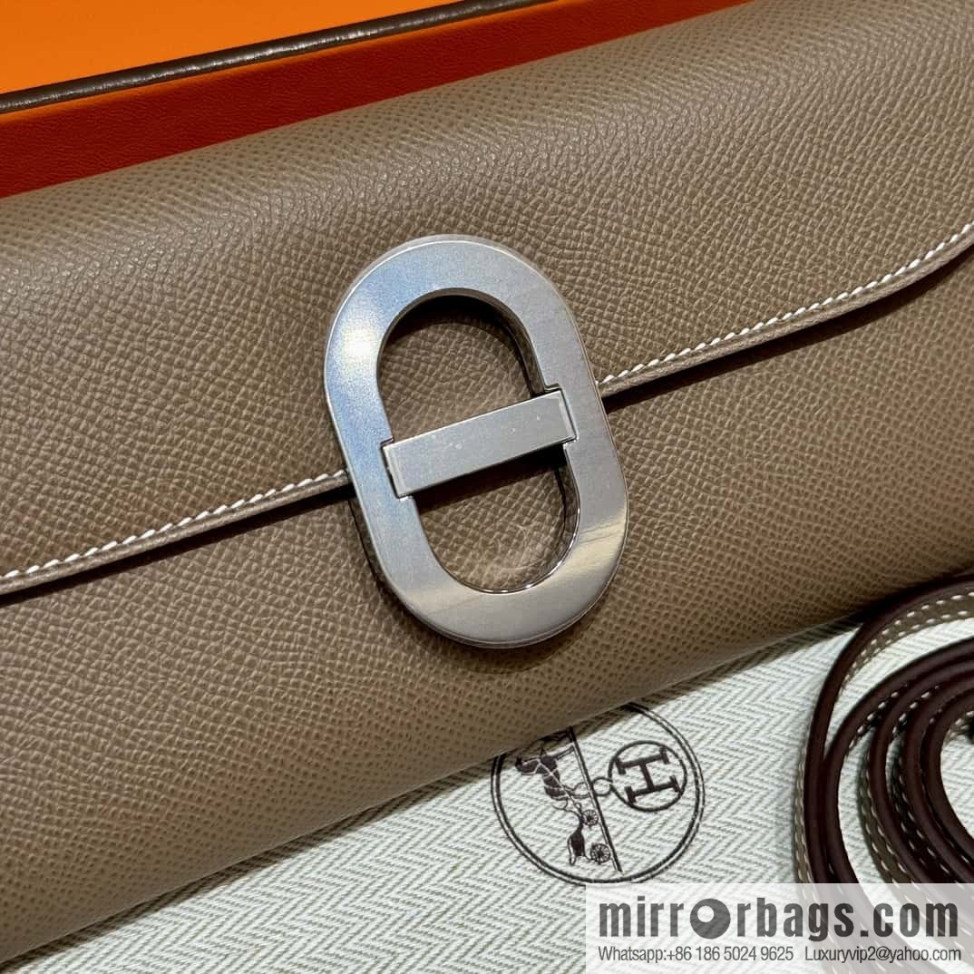 Chaine d'Ancre To Go wallet, pig nose togo elephant gray silver buckle
