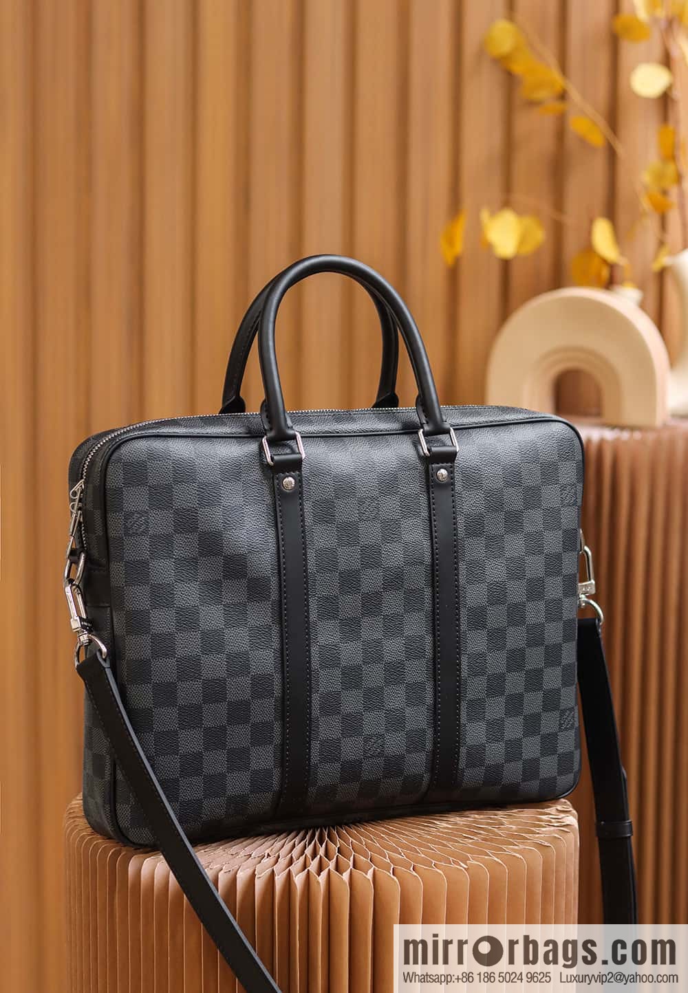 LV 𝐏𝐎𝐑𝐓𝐄 𝐃𝐎𝐂𝐔𝐌𝐄𝐍𝐓𝐒 𝐕𝐎𝐘𝐀𝐆𝐄 briefcase M41478