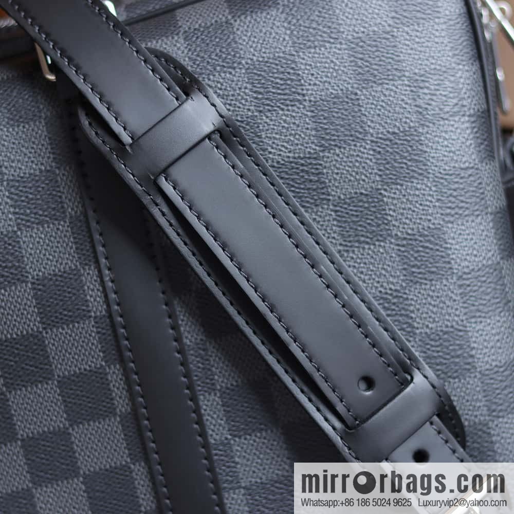 LV 𝐏𝐎𝐑𝐓𝐄 𝐃𝐎𝐂𝐔𝐌𝐄𝐍𝐓𝐒 𝐕𝐎𝐘𝐀𝐆𝐄 briefcase M41478