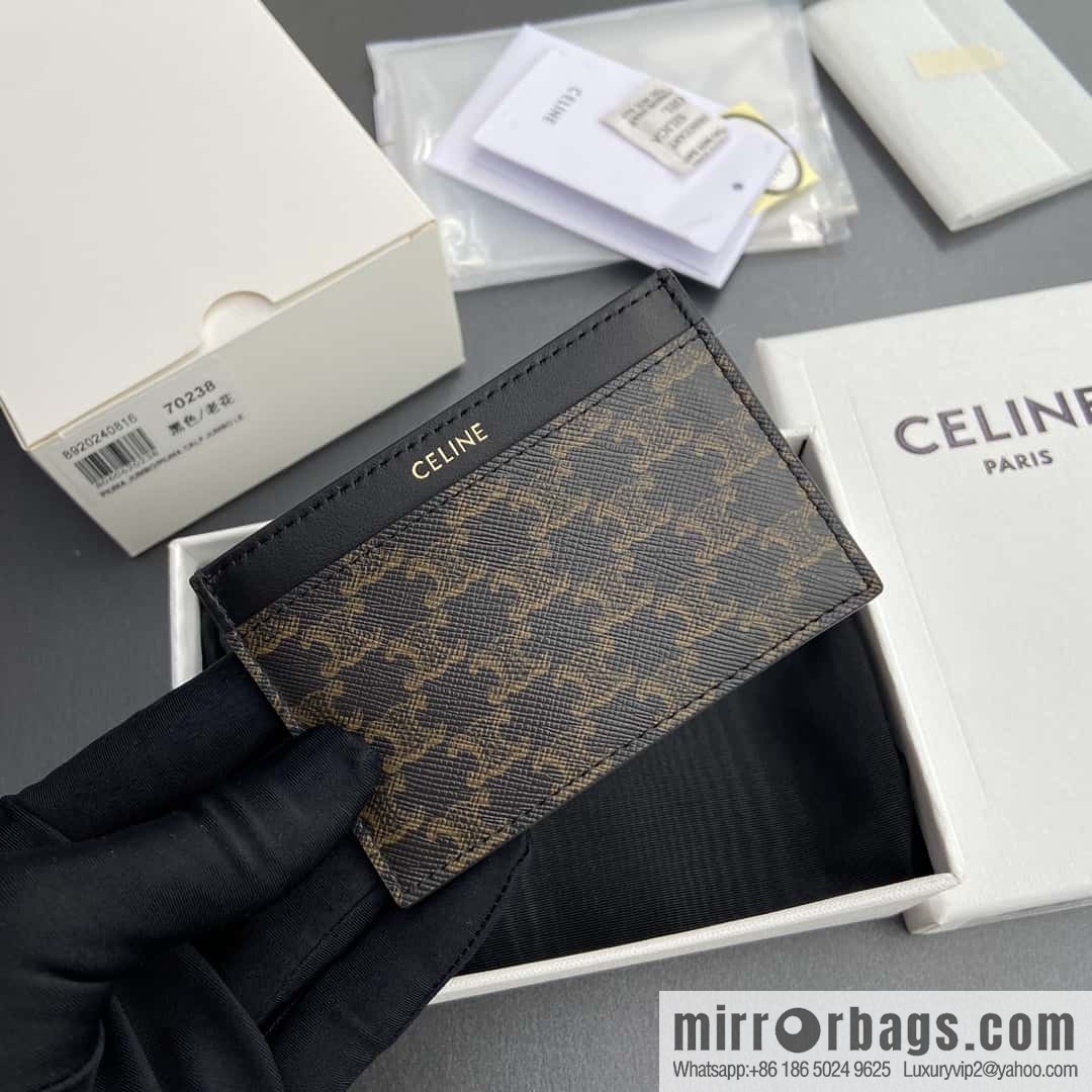 CELINE TRIOMPHE Logo Printed Card Pack 10B702BQ4 .38NO