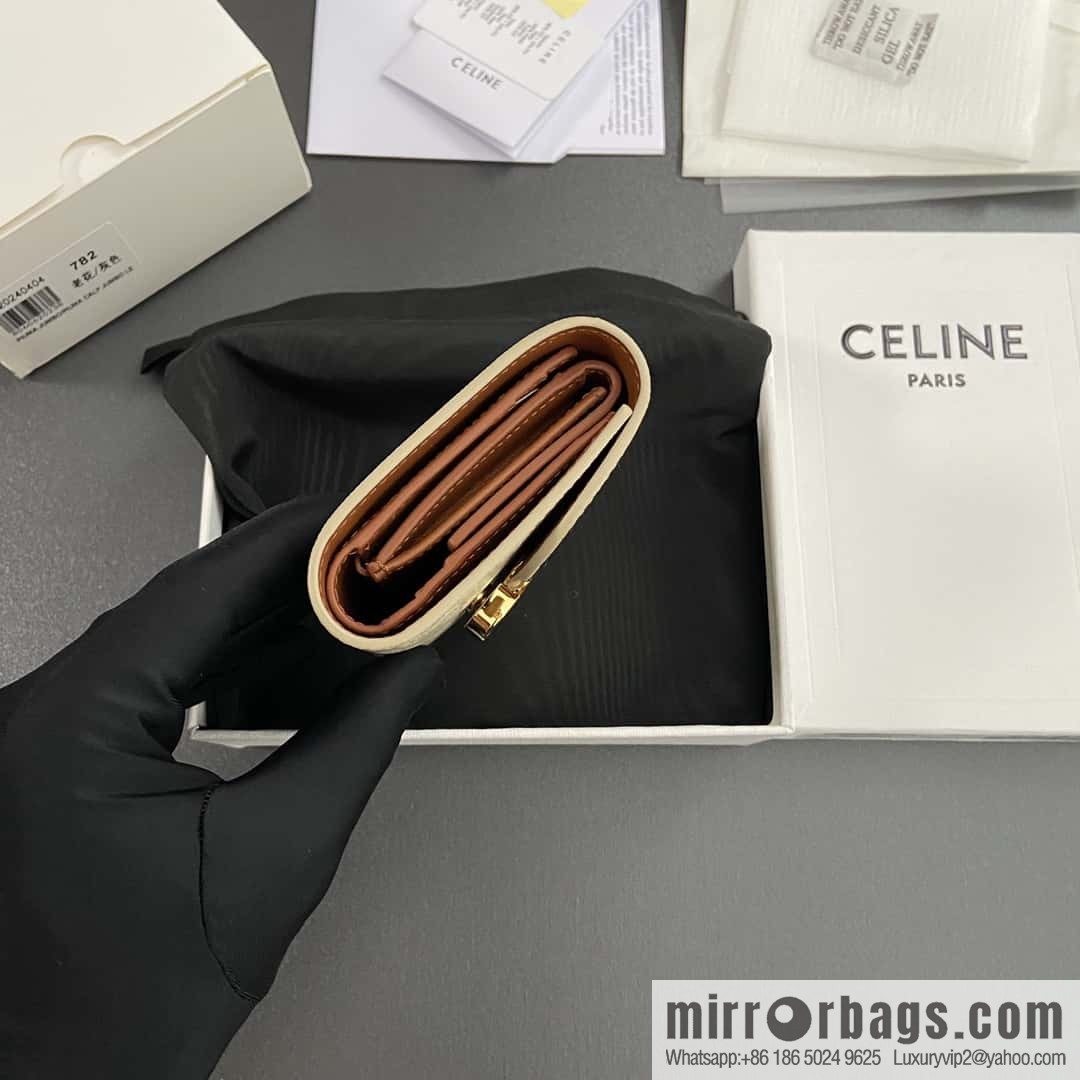 CELINE TRIOMPHE logo printed short wallet 10D782CQH.04LU783