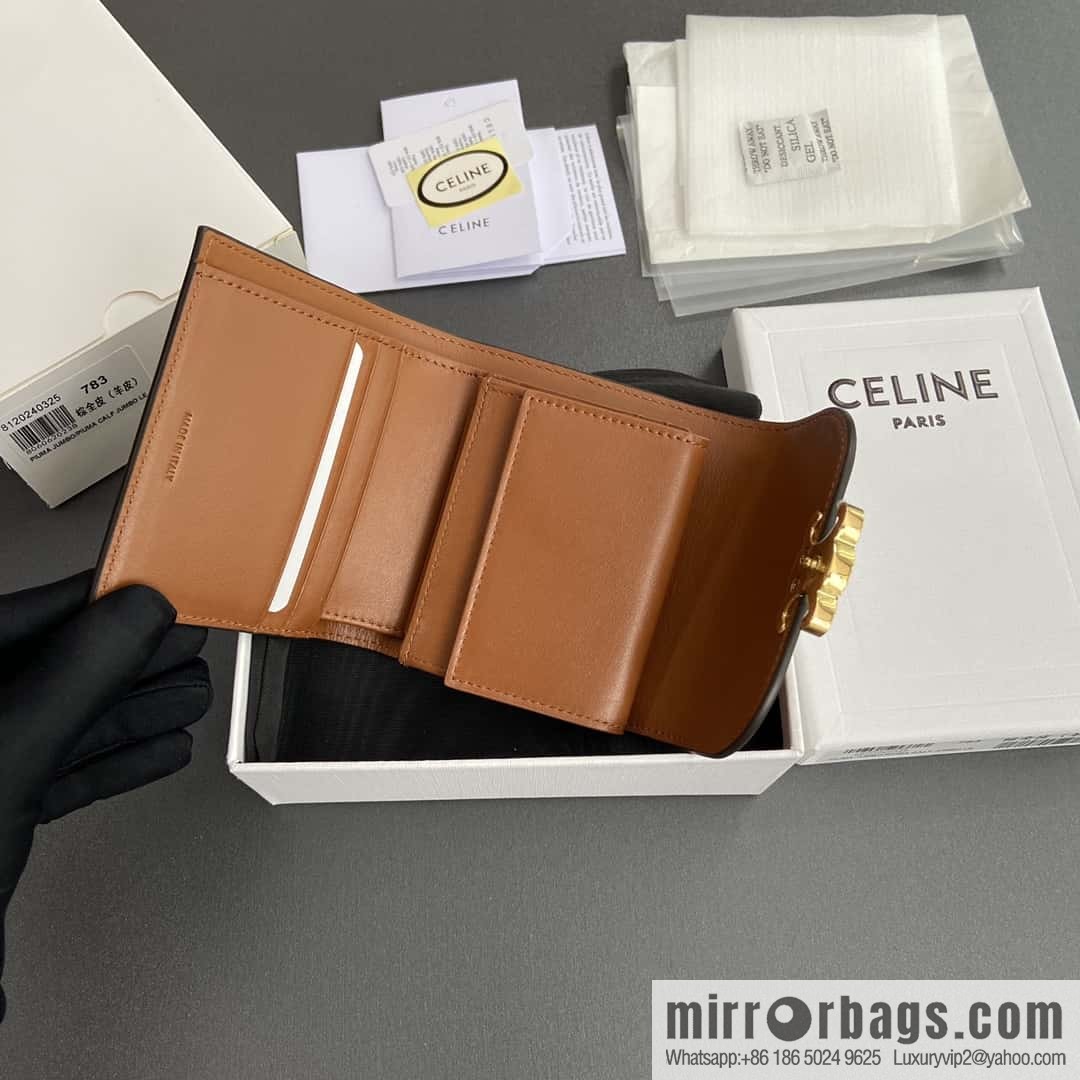 CELINE TRIOMPHE shiny sheep leather wallet 10D782CQH.04LU783