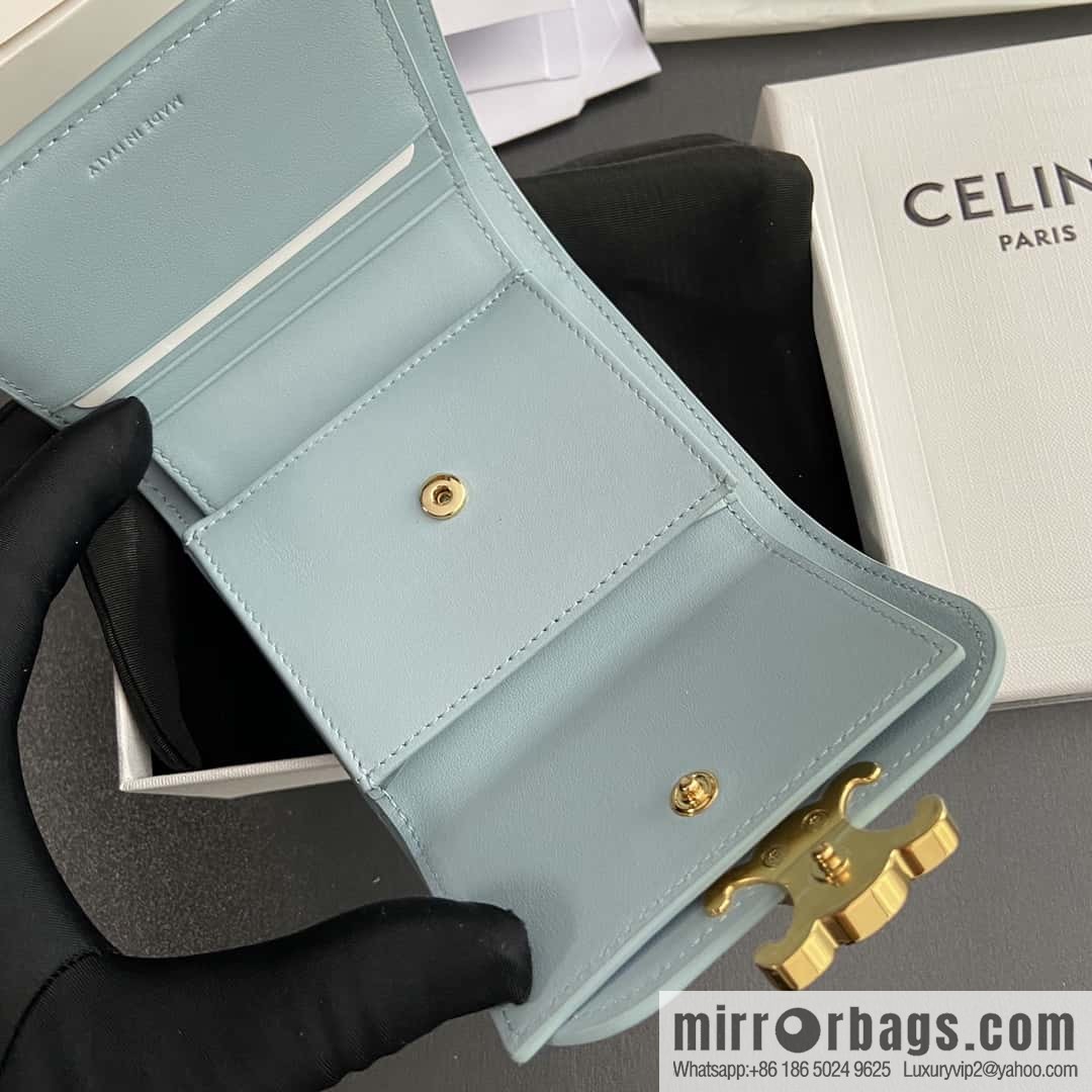 CELINE TRIOMPHE shiny cow leather wallet 10D782CQH.04LU783