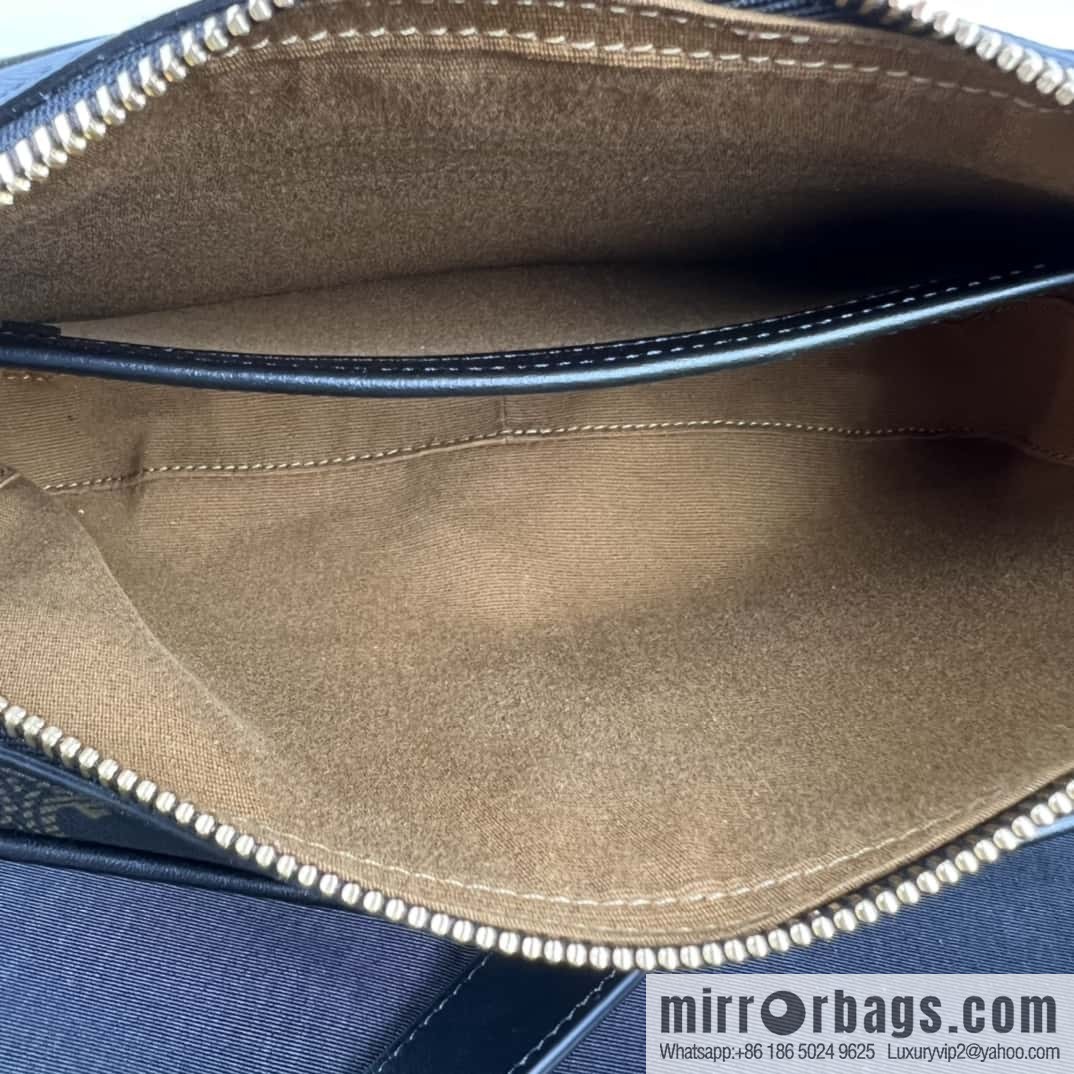 CELINE logo printed medium messenger bag 194502