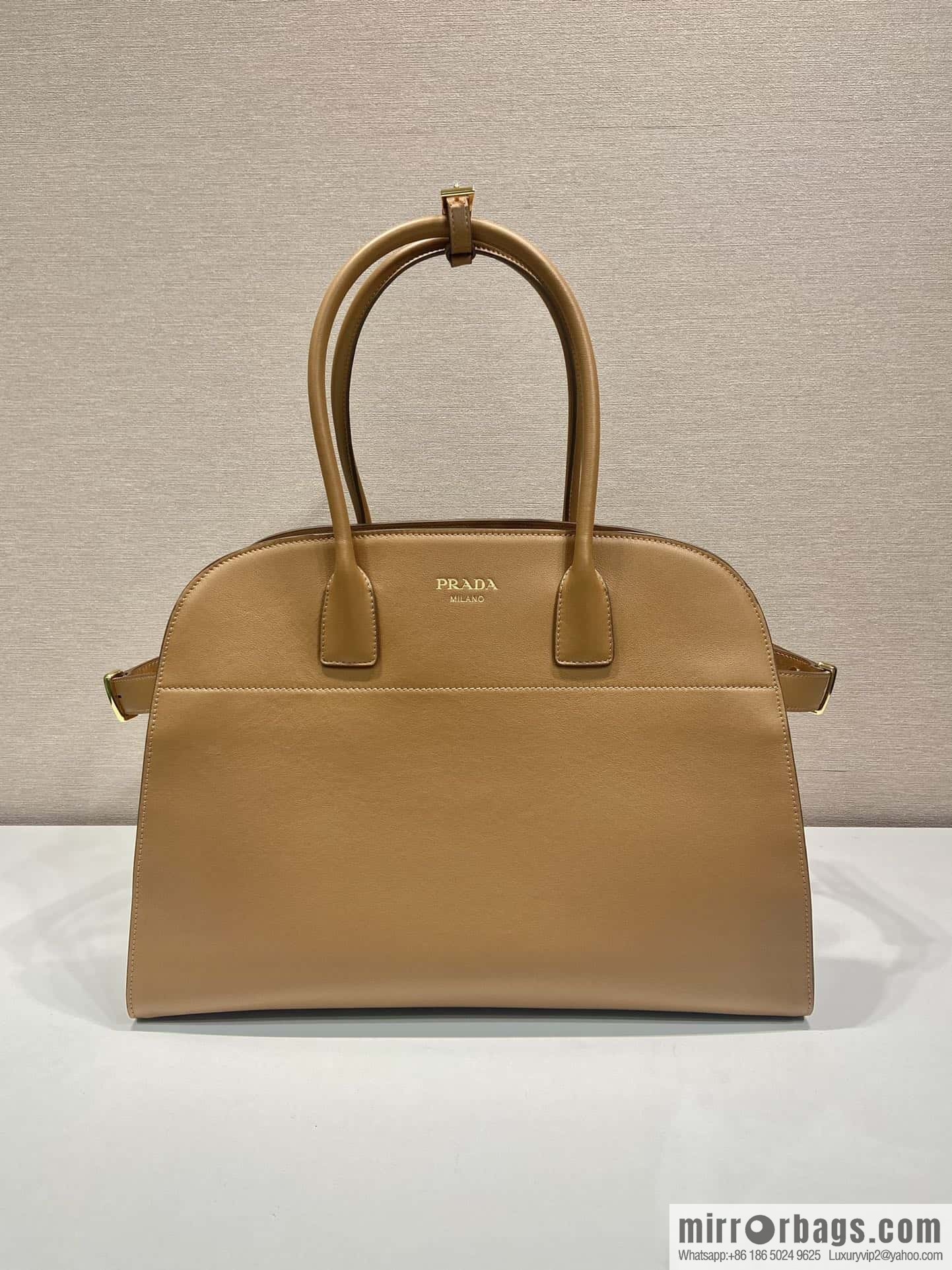 PRADA 🎉 new tote bag 🎉 1BG508