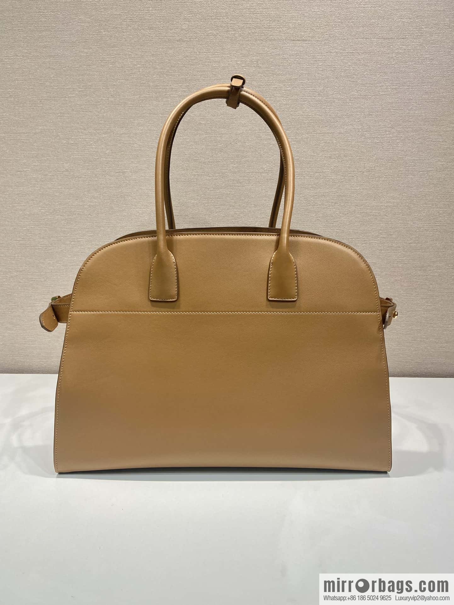 PRADA 🎉 new tote bag 🎉 1BG508