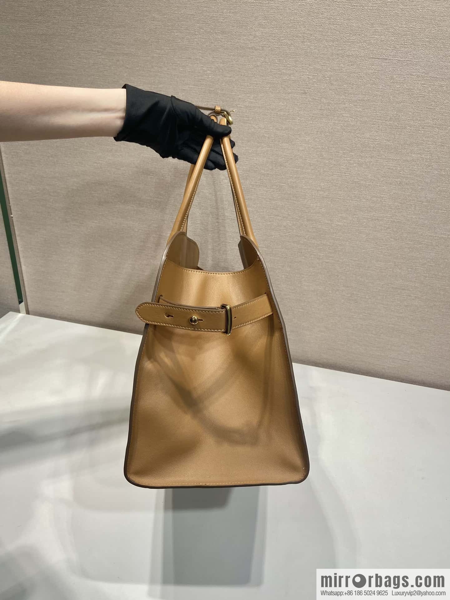 PRADA 🎉 new tote bag 🎉 1BG508