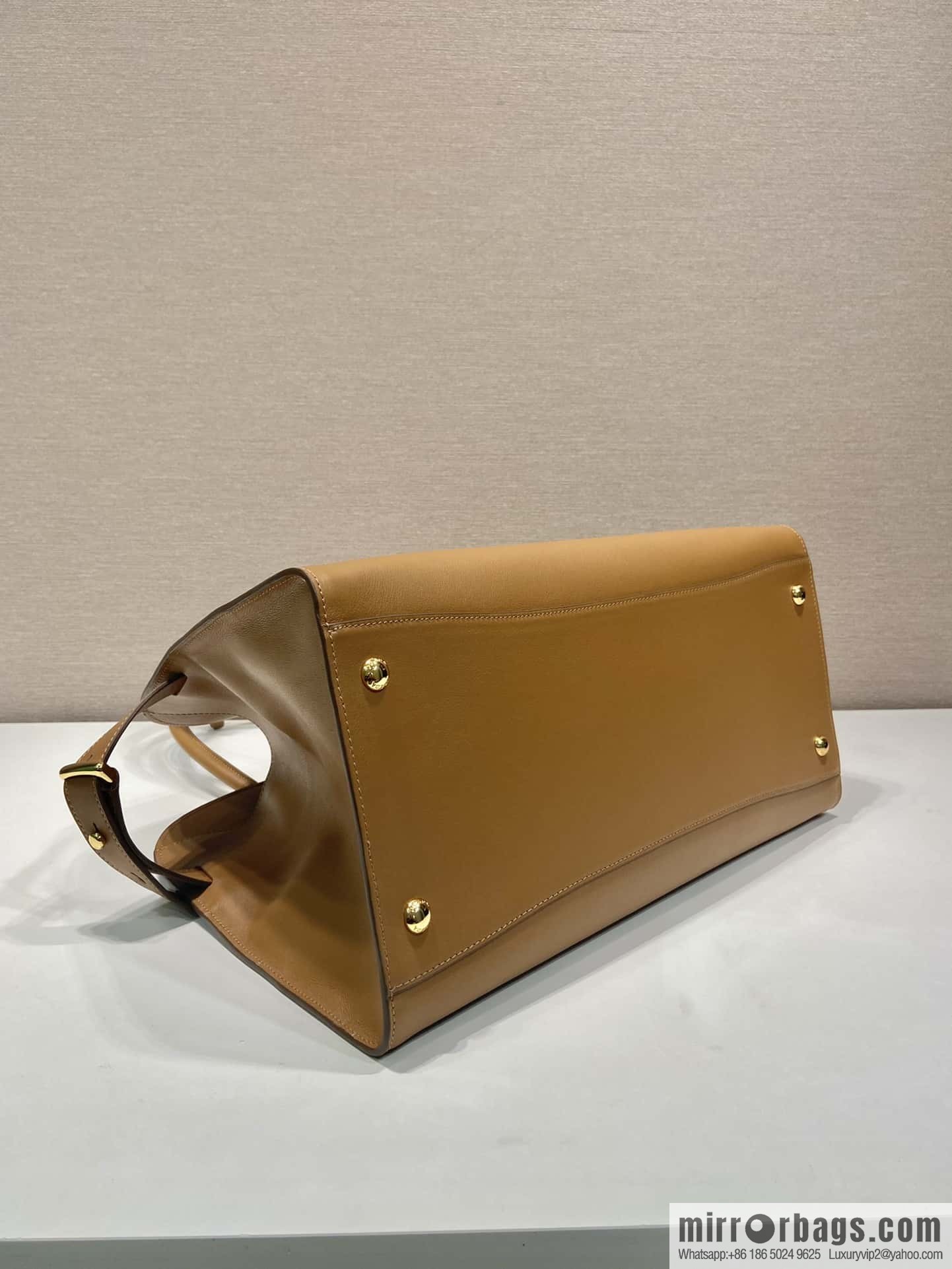 PRADA 🎉 new tote bag 🎉 1BG508