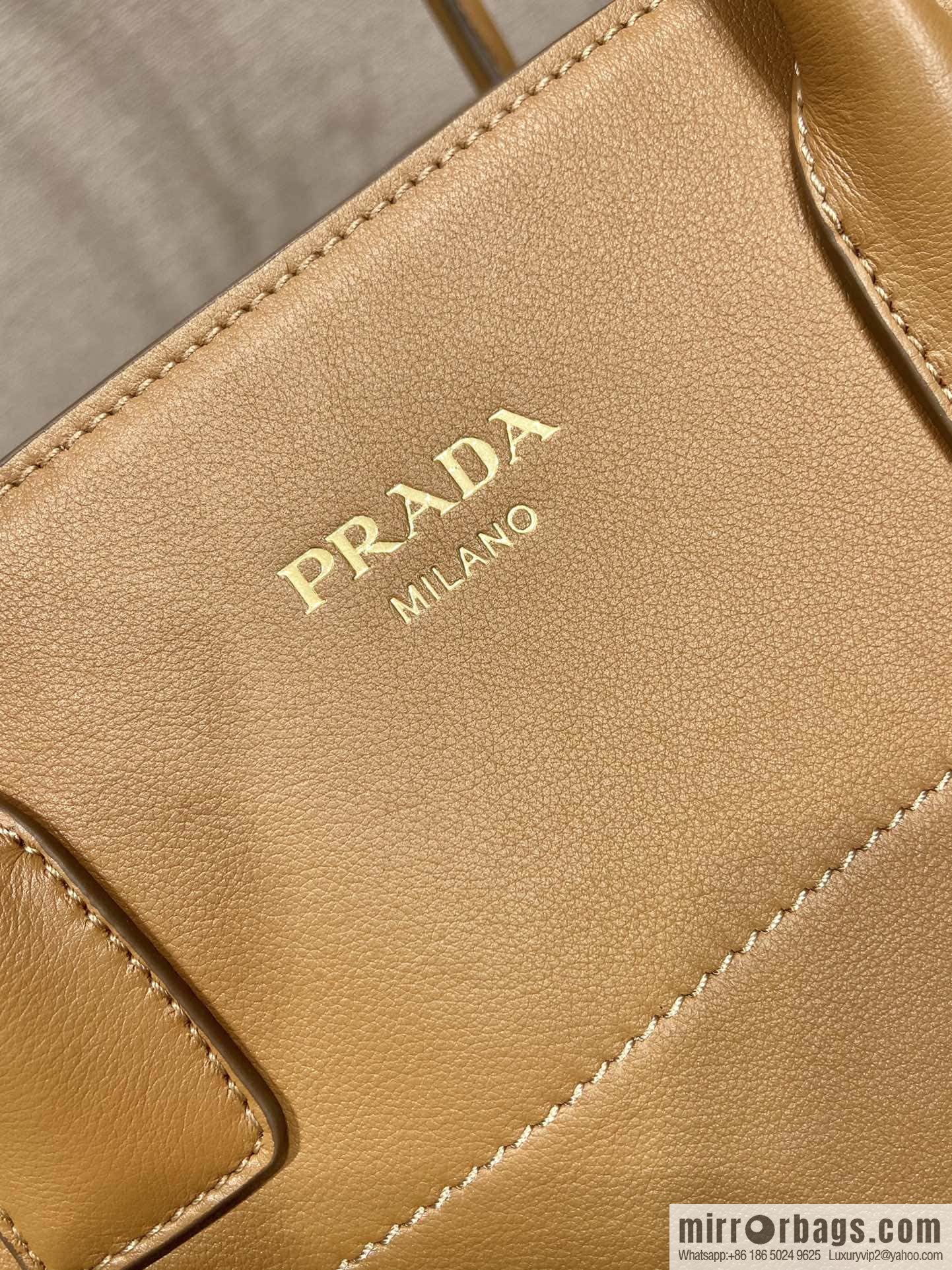 PRADA 🎉 new tote bag 🎉 1BG508