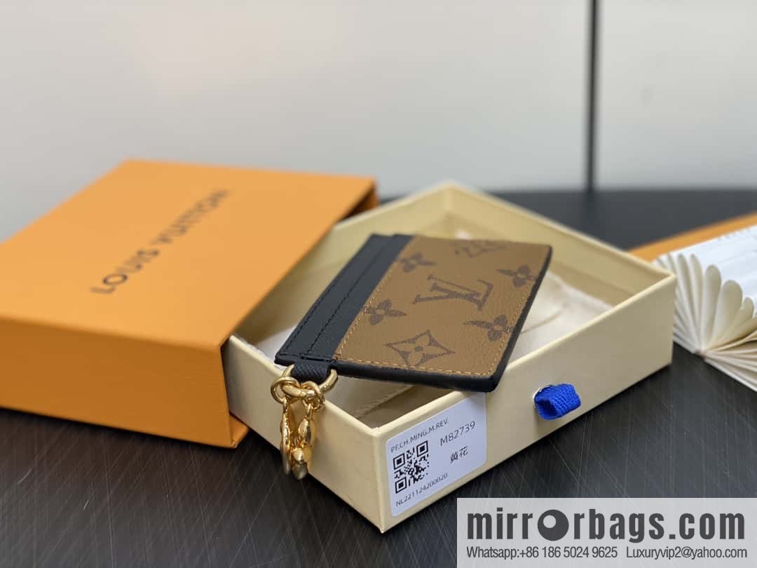 [Boutique‑grade] M82739 yellow flower, card bag wallet series, 5 LV Charms business card~