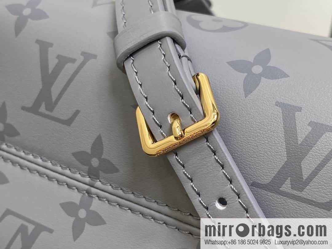 [Boutique‑grade] M12465 shark gray silk screen printing, full leather square bag series, this OnTheGo small handbag.