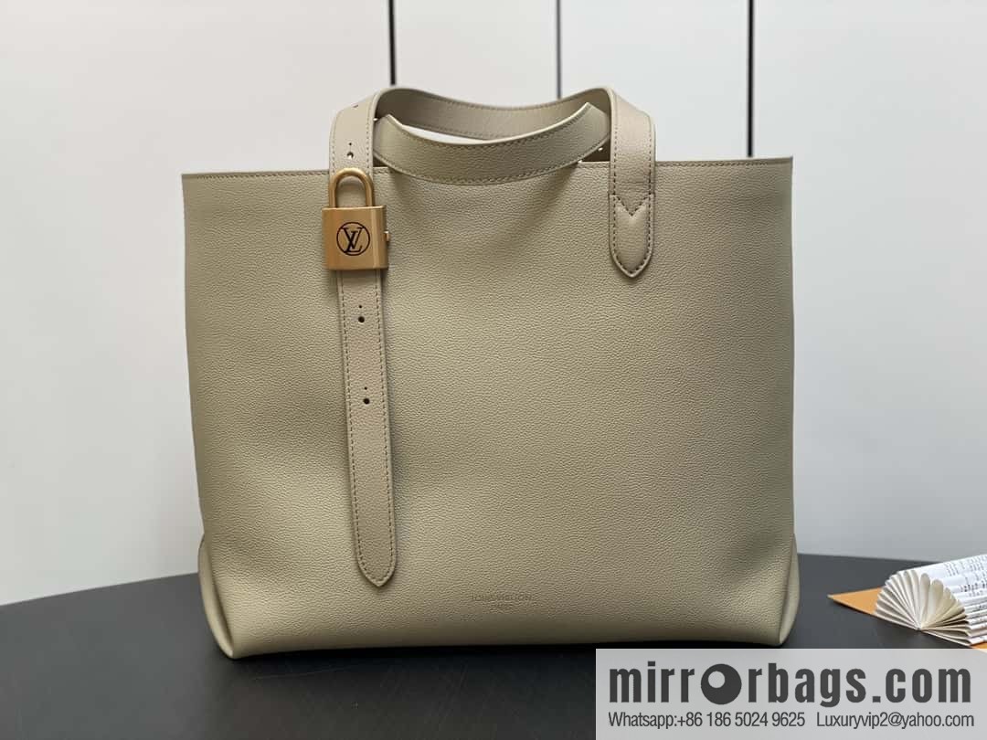 [Boutique‑grade] M25341 green, full leather shopping bag Low key cabas handbag M25341 black M25342 brown M25343 stone green 2024 latest autumn and winter new Low Key Cabas medium handbag