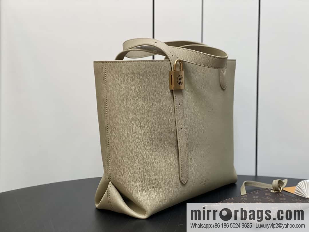 [Boutique‑grade] M25341 green, full leather shopping bag Low key cabas handbag M25341 black M25342 brown M25343 stone green 2024 latest autumn and winter new Low Key Cabas medium handbag