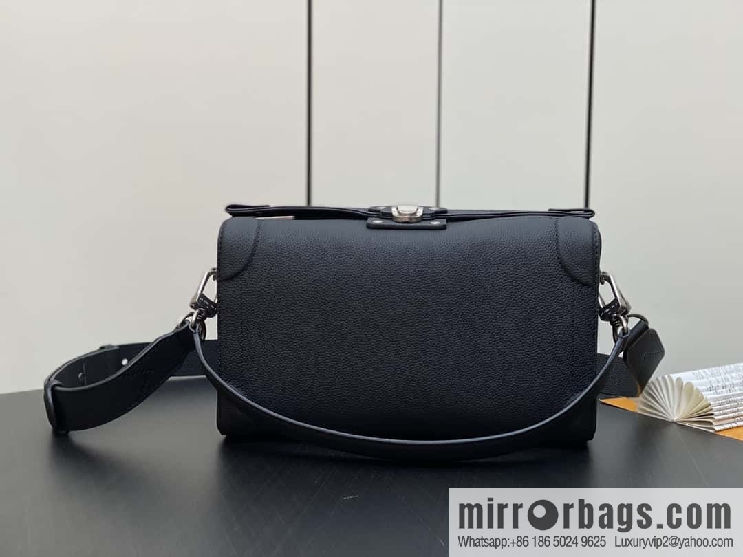 [Boutique‑grade] M11615 black full leather men's bag mailman bag series SOUL SIDE TRUNK EAST WEST mailman handbag