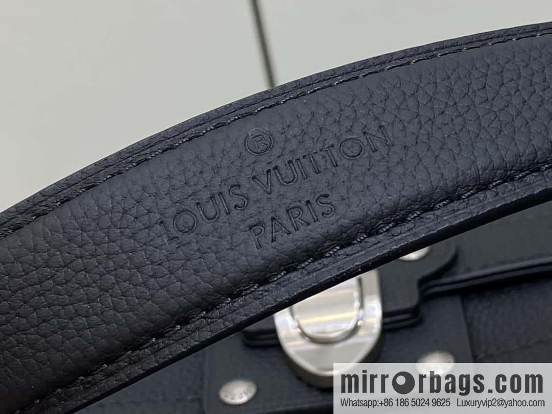 [Boutique‑grade] M11615 black full leather men's bag mailman bag series SOUL SIDE TRUNK EAST WEST mailman handbag