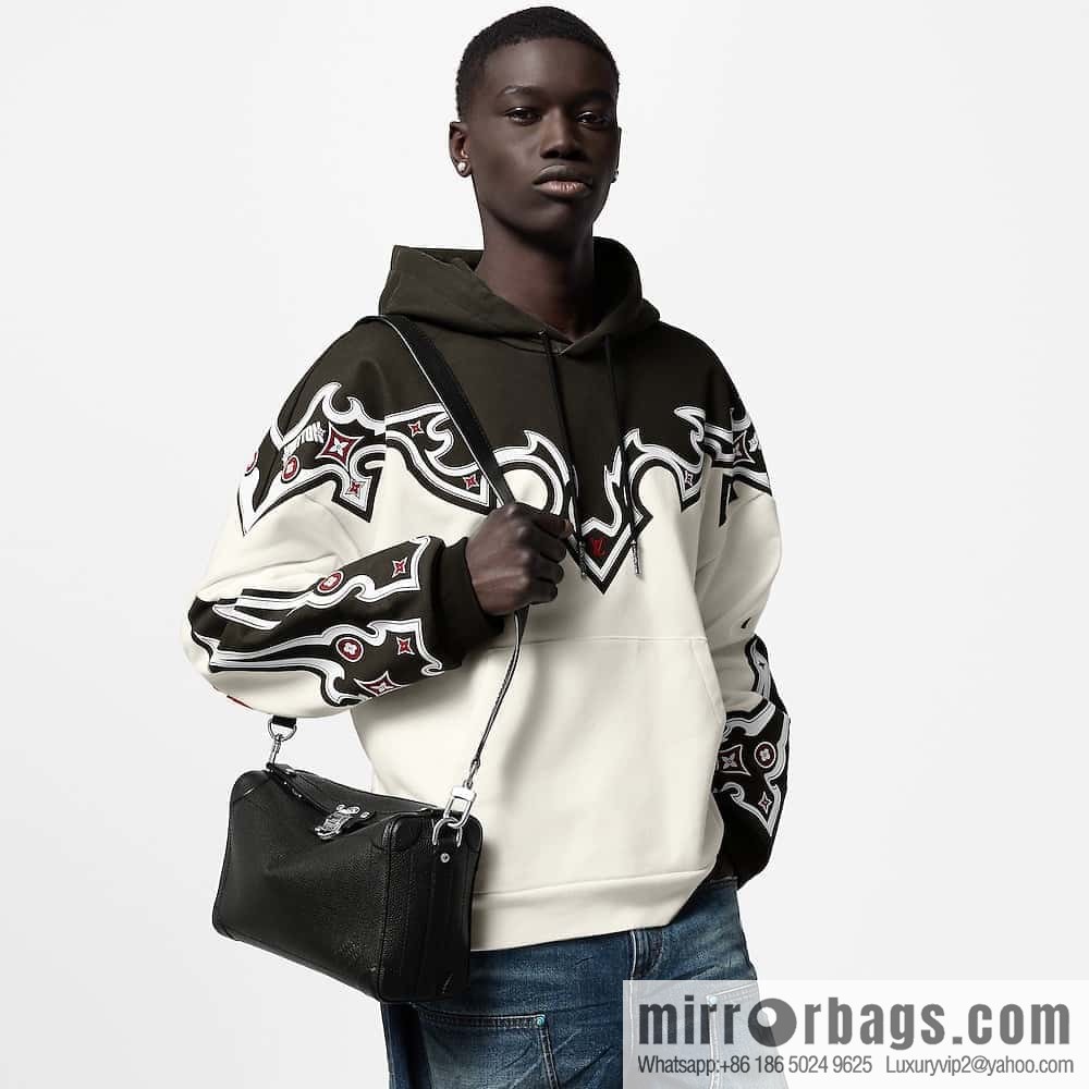 [Boutique‑grade] M11615 black full leather men's bag mailman bag series SOUL SIDE TRUNK EAST WEST mailman handbag