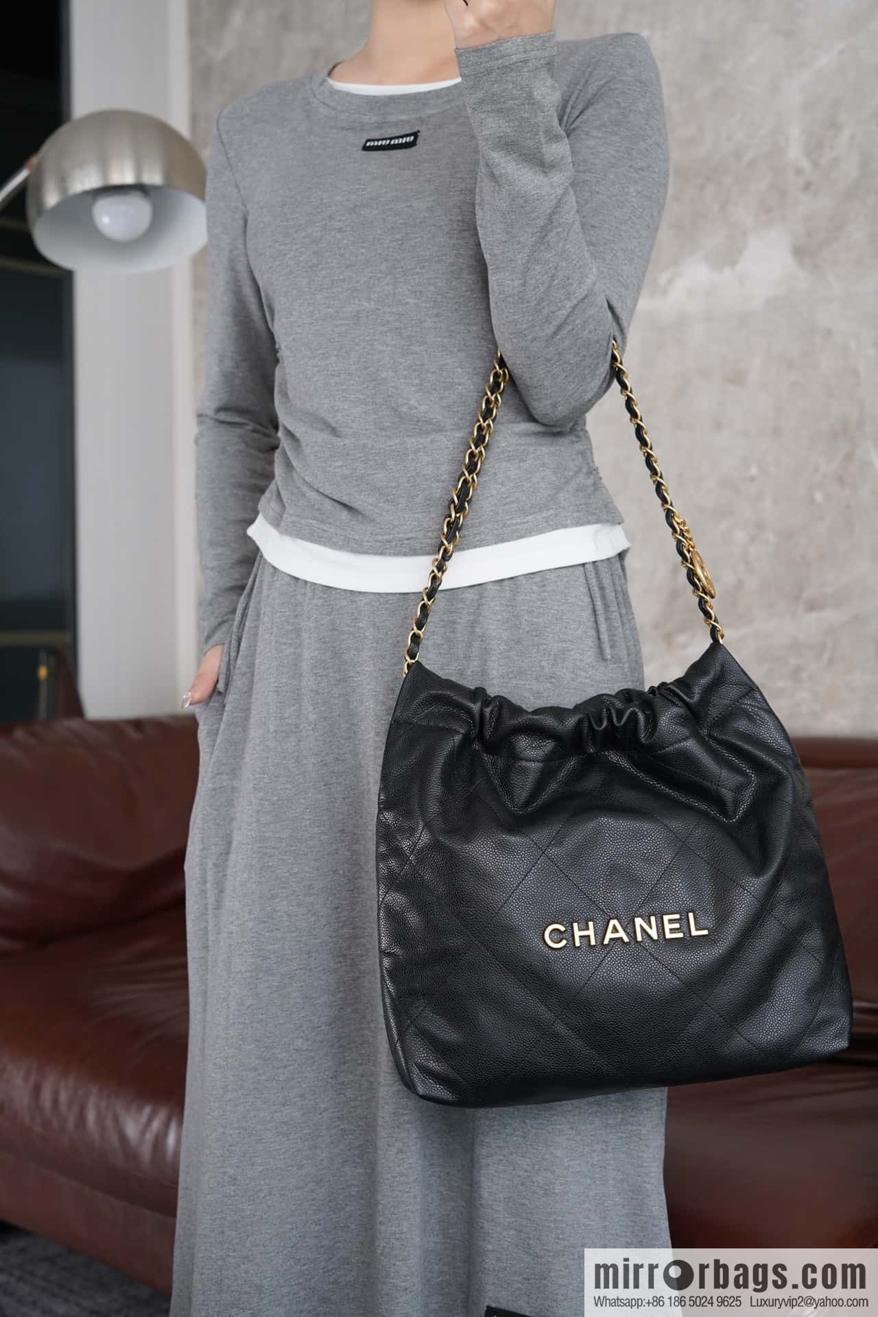 CHANEL New Lychee Pattern Handbag, Small Black Gold Buckle AS3260