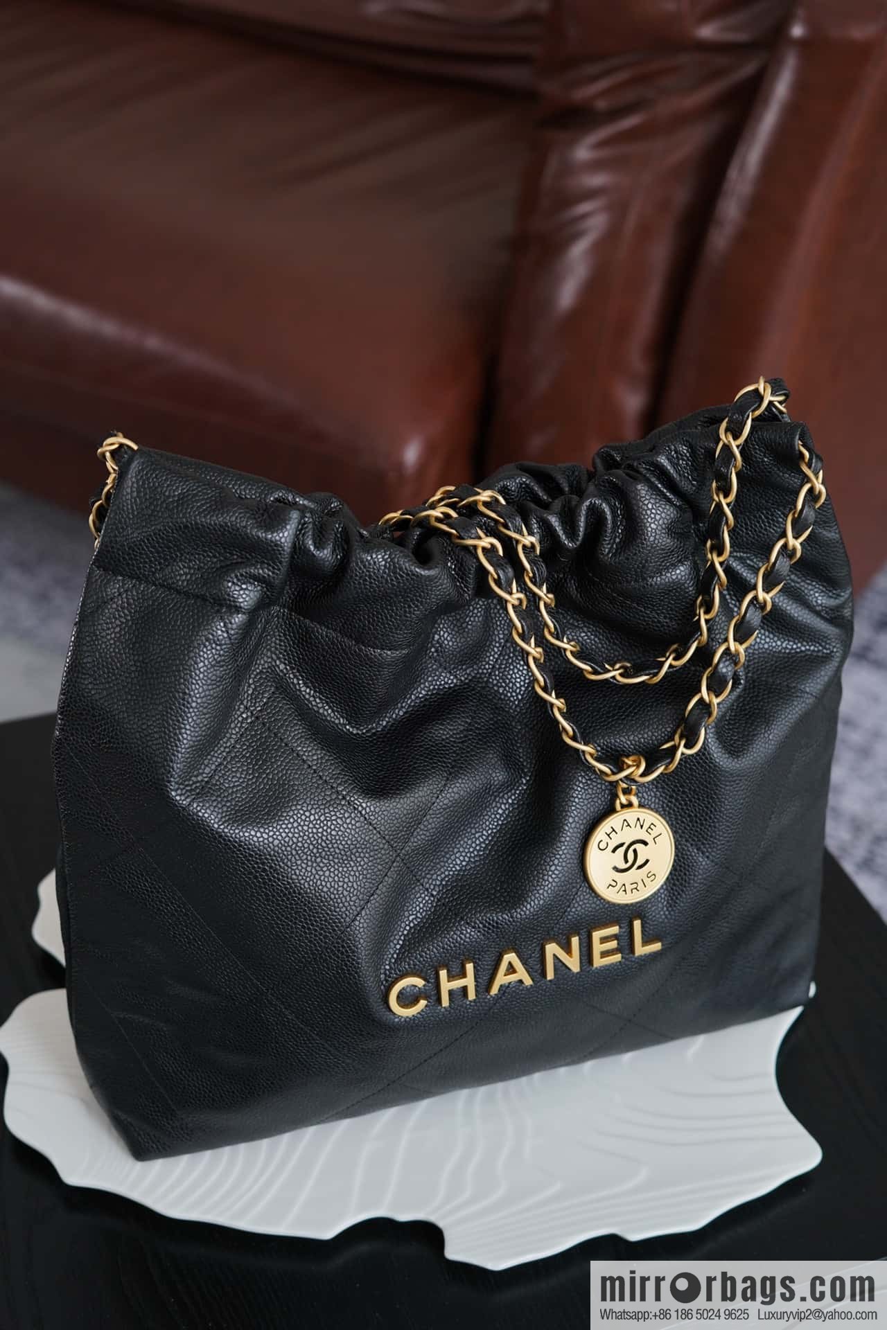CHANEL New Lychee Pattern Handbag, Small Black Gold Buckle AS3260