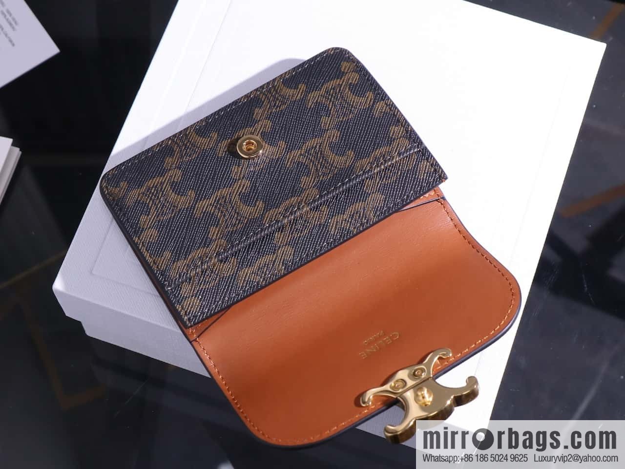 [Premium quality, all-steel hardware] 💃🏻 CELINE's latest TRIOMPHE cowhide flip card bag model number: 101583