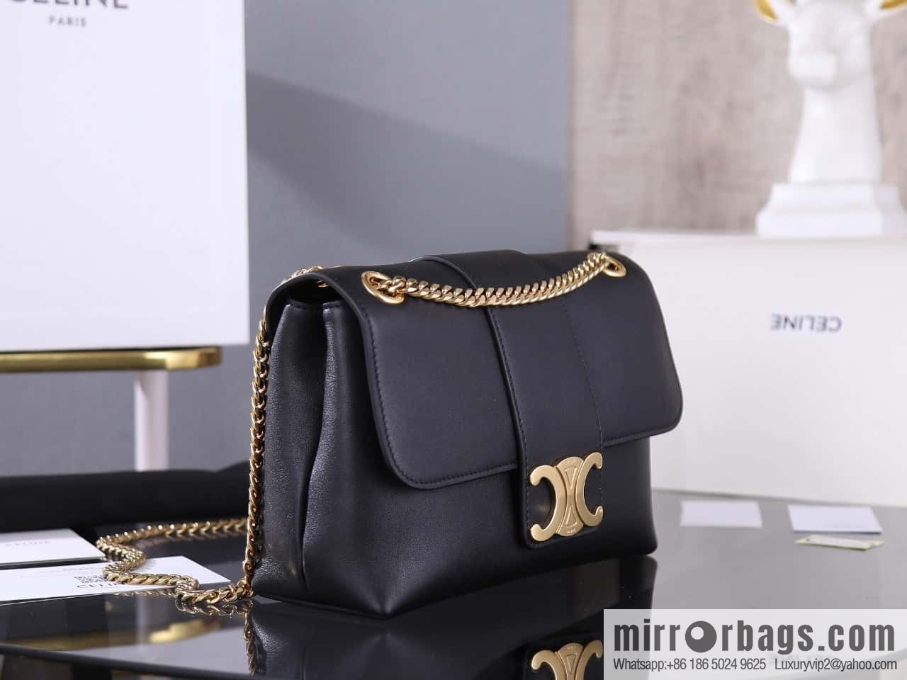 [Premium quality, all-steel hardware] VICTOIRE medium soft cow leather handbag number: 115853