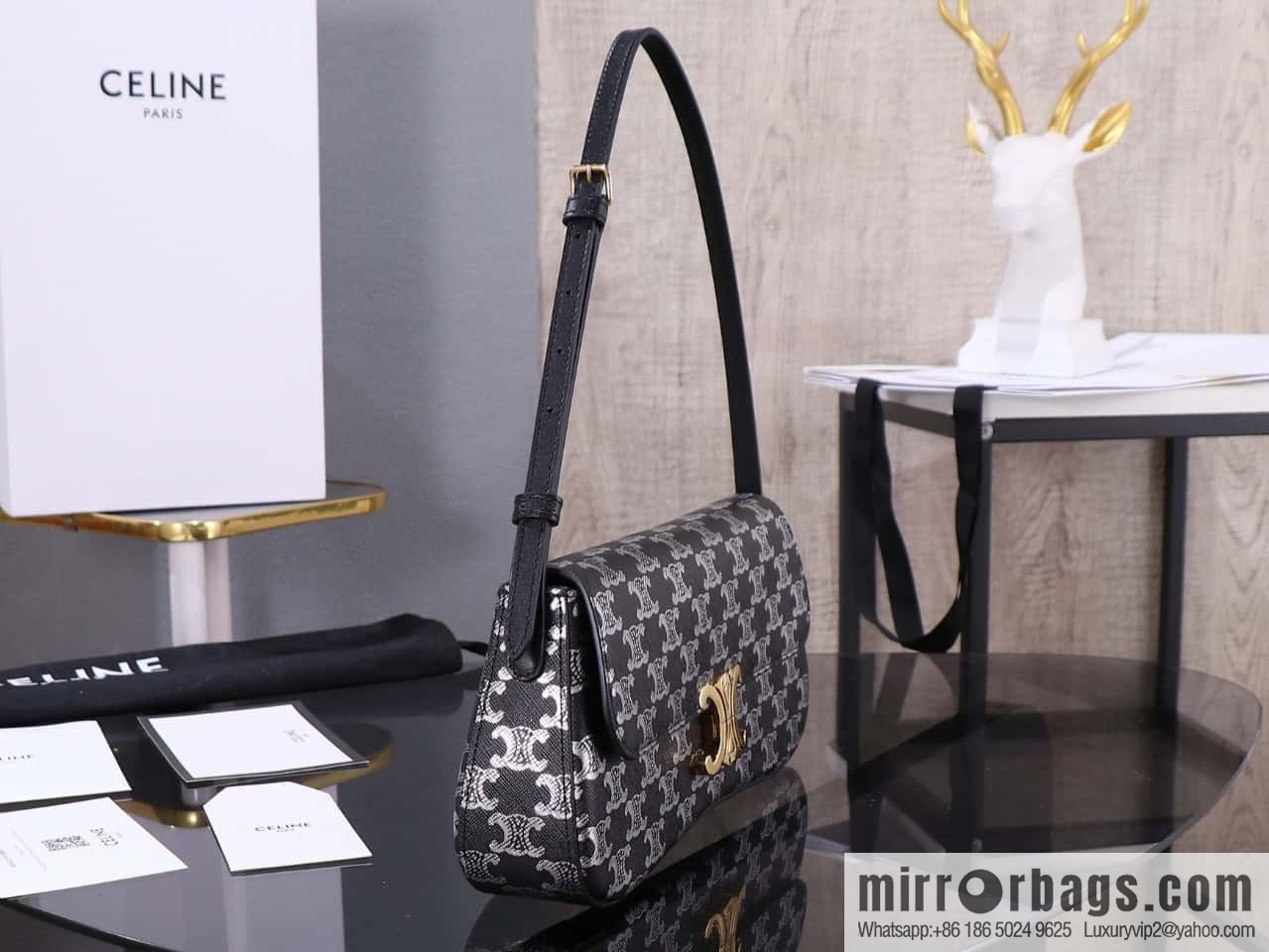[Premium quality, all-steel hardware] LOLA medium bright cow leather handbag number: 115533