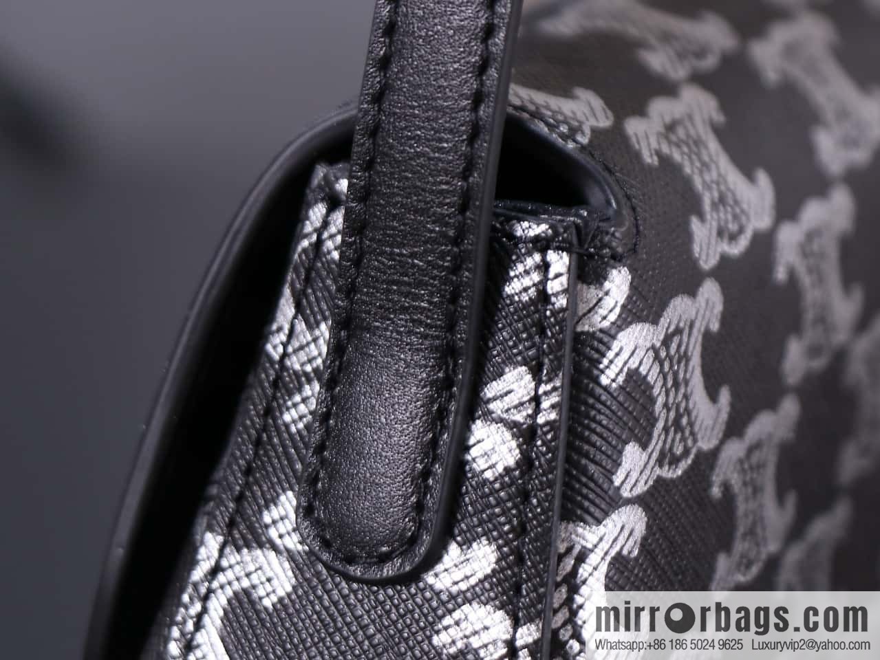 [Premium quality, all-steel hardware] LOLA medium bright cow leather handbag number: 115533