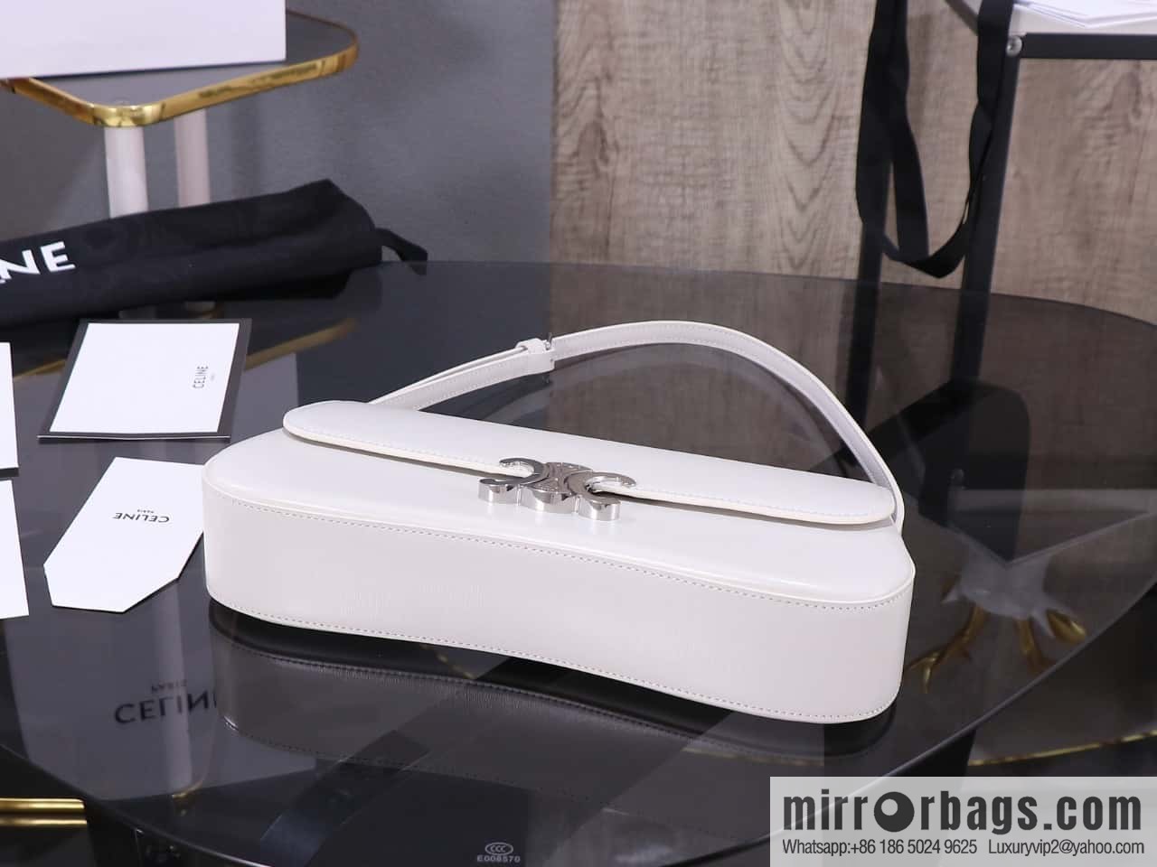 [Premium quality, all-steel hardware] LOLA medium bright cow leather handbag number: 115533
