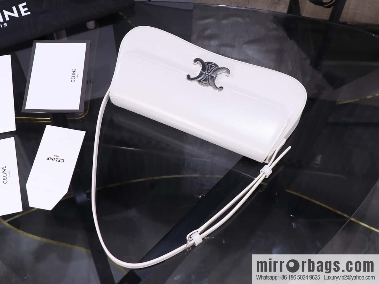 [Premium quality, all-steel hardware] LOLA medium bright cow leather handbag number: 115533