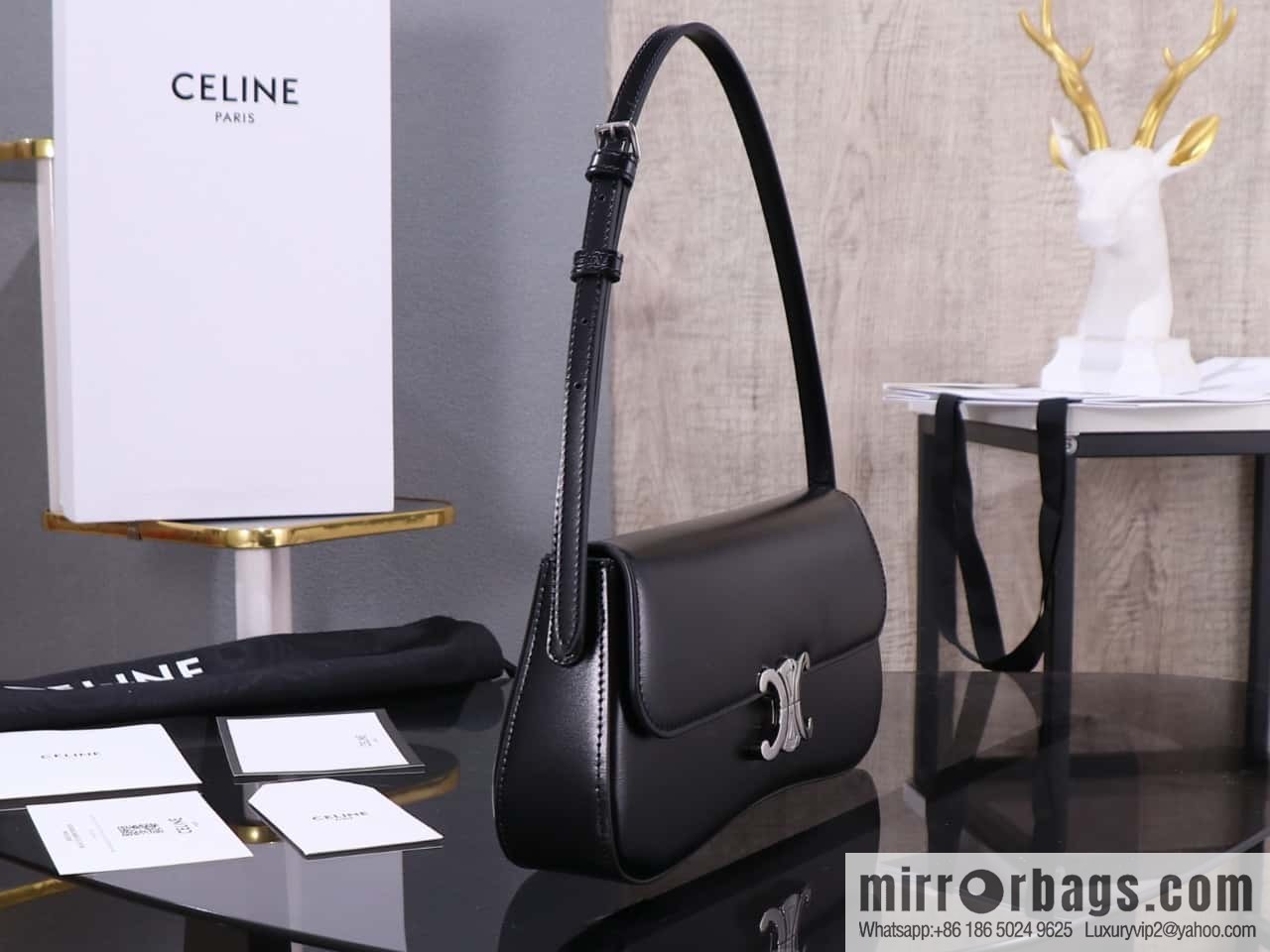 [Premium quality, all-steel hardware] LOLA medium bright cow leather handbag number: 115533