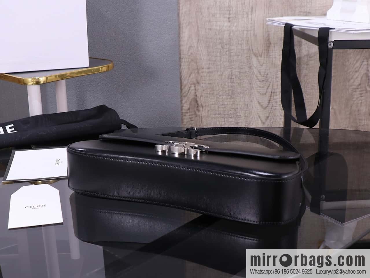 [Premium quality, all-steel hardware] LOLA medium bright cow leather handbag number: 115533