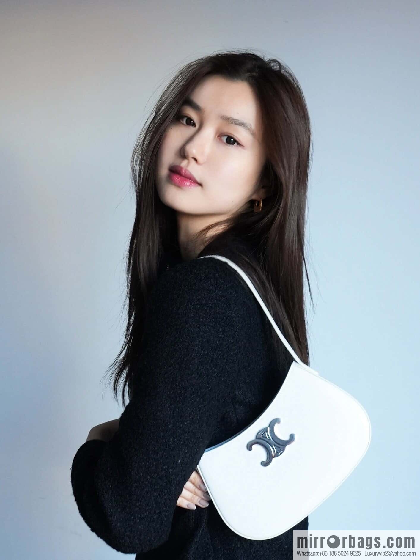 CELIN_E 2024 | TILLY medium shiny cow leather handbag The latest armpit bag number: 115703BF4.38NO